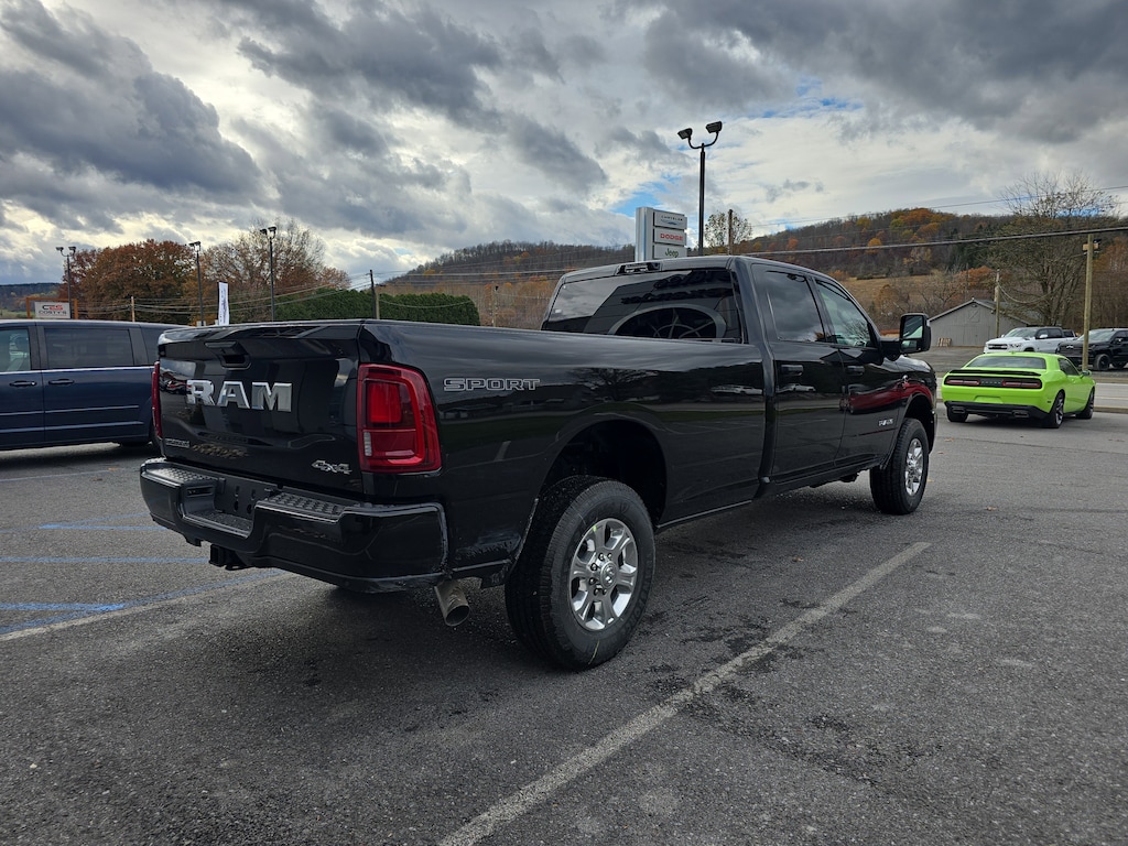 New 2026 Ram 3500 BIG HORN CREW CAB 4X4 8' BOX Pickup