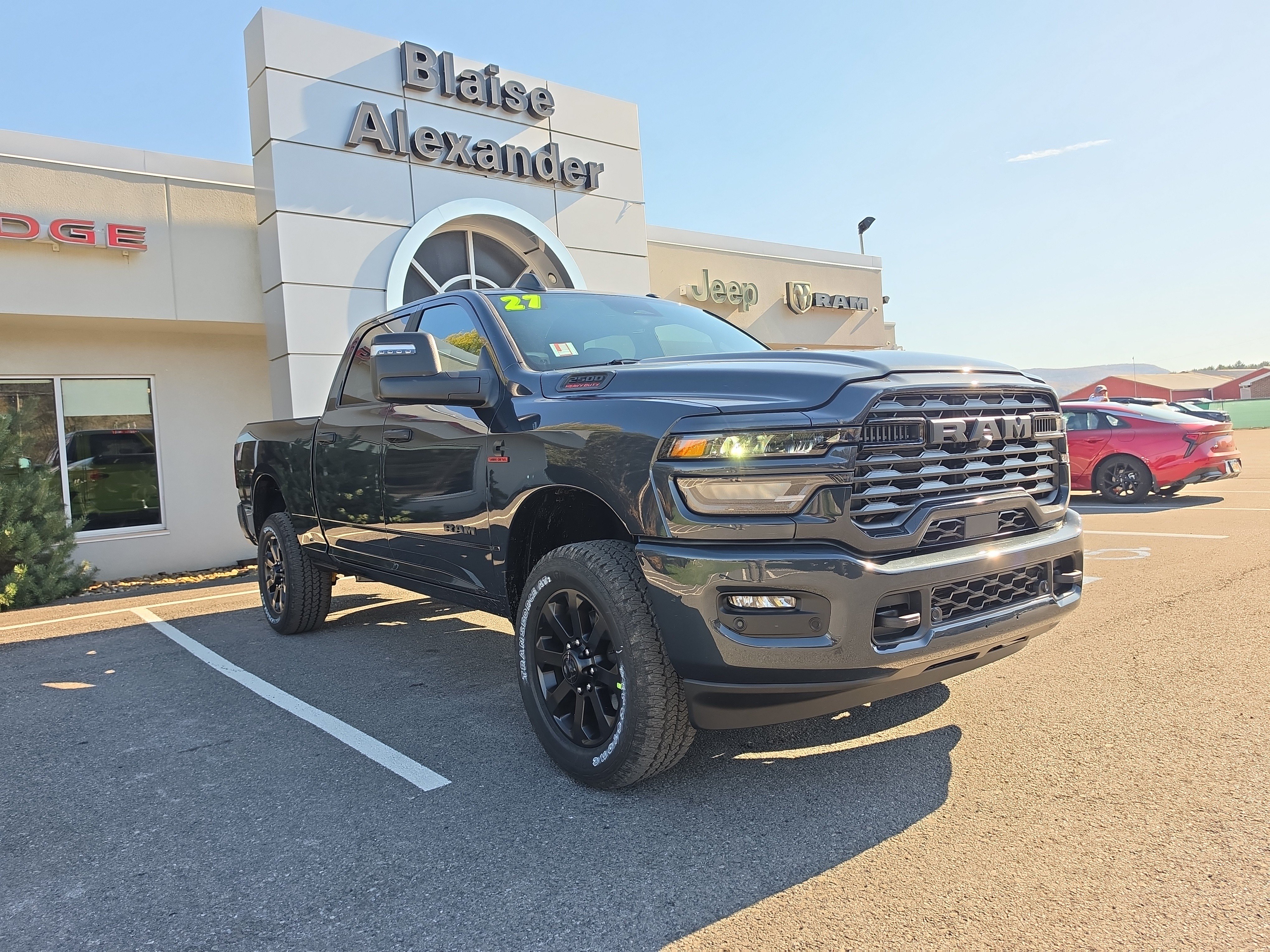 New 2027 Ram 2500 BIG HORN CREW CAB 4X4 6'4 BOX Pickup
