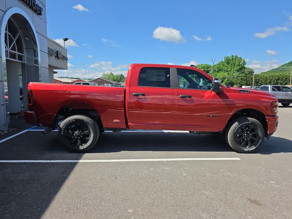 New 2026 Ram 2500 BIG HORN CREW CAB 4X4 6'4 BOX Pickup