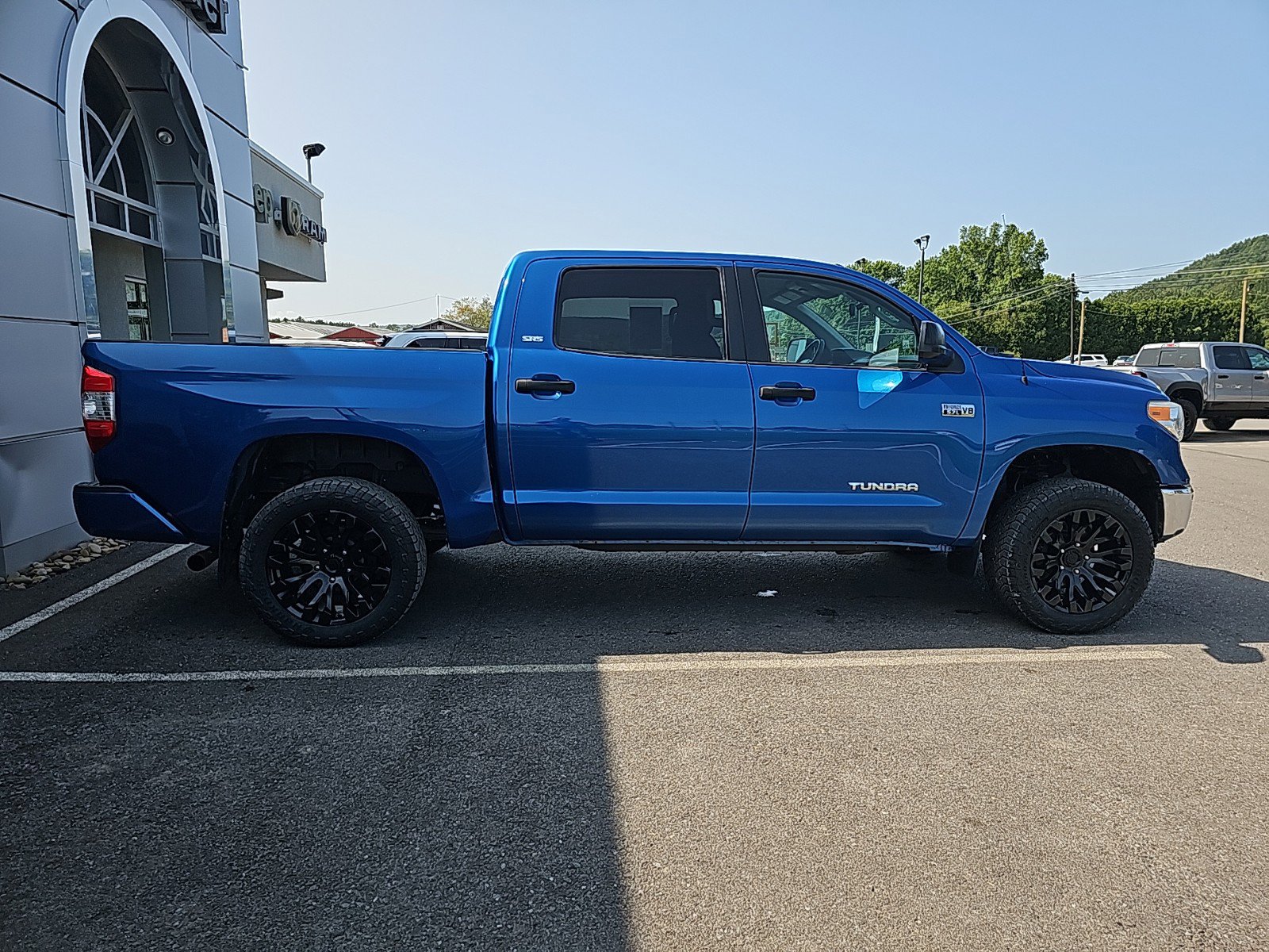 Used 2016 Toyota Tundra SR5 with VIN 5TFDY5F10GX546340 for sale in Mansfield, PA