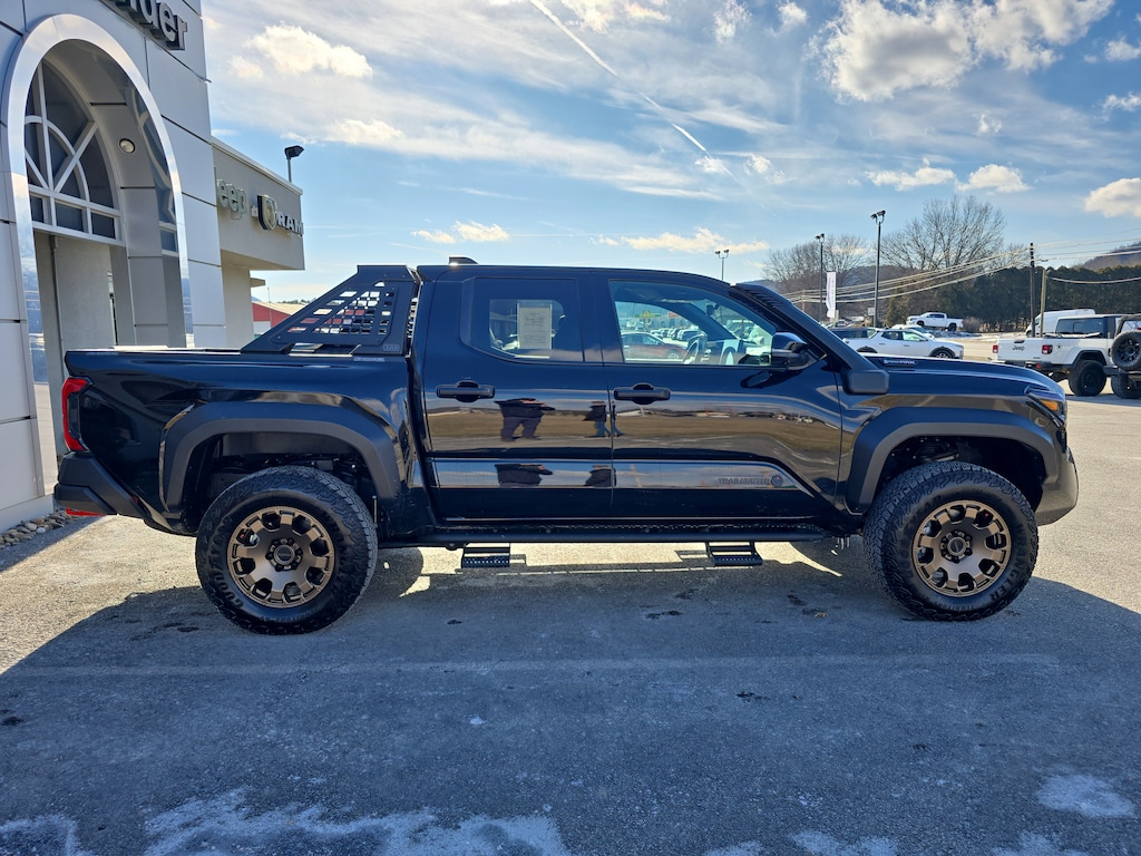 Used 2025 Toyota Tacoma 4WD Truck Double Cab