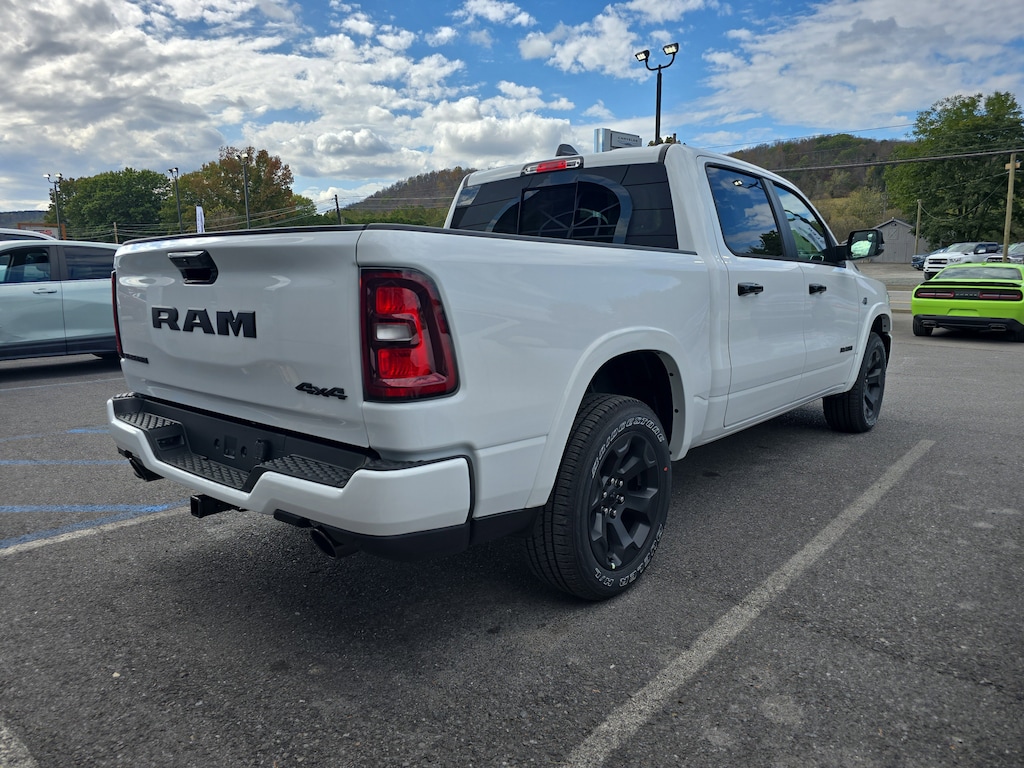 New 2026 Ram 1500 BIG HORN CREW CAB 4X4 5'7 BOX Pickup