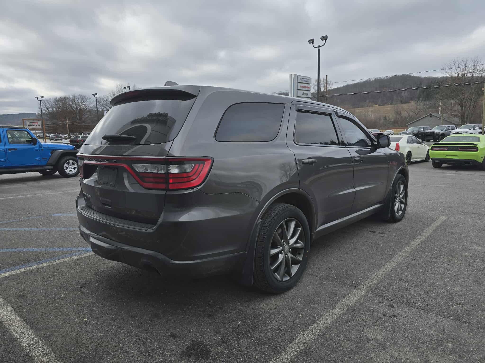 2015 Dodge Durango SXT photo 2