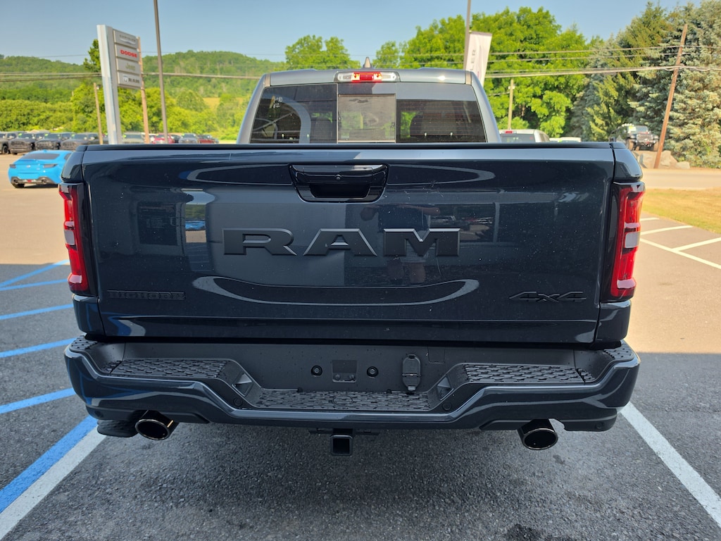 New 2026 Ram 1500 BIG HORN CREW CAB 4X4 5'7 BOX Pickup