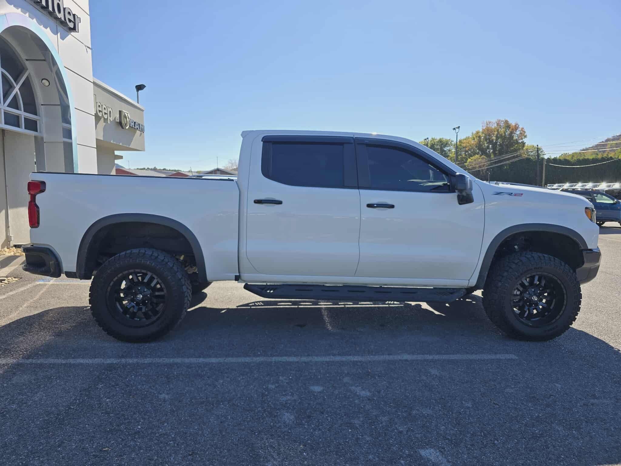 2022 Chevrolet Silverado 1500 ZR2 photo 2