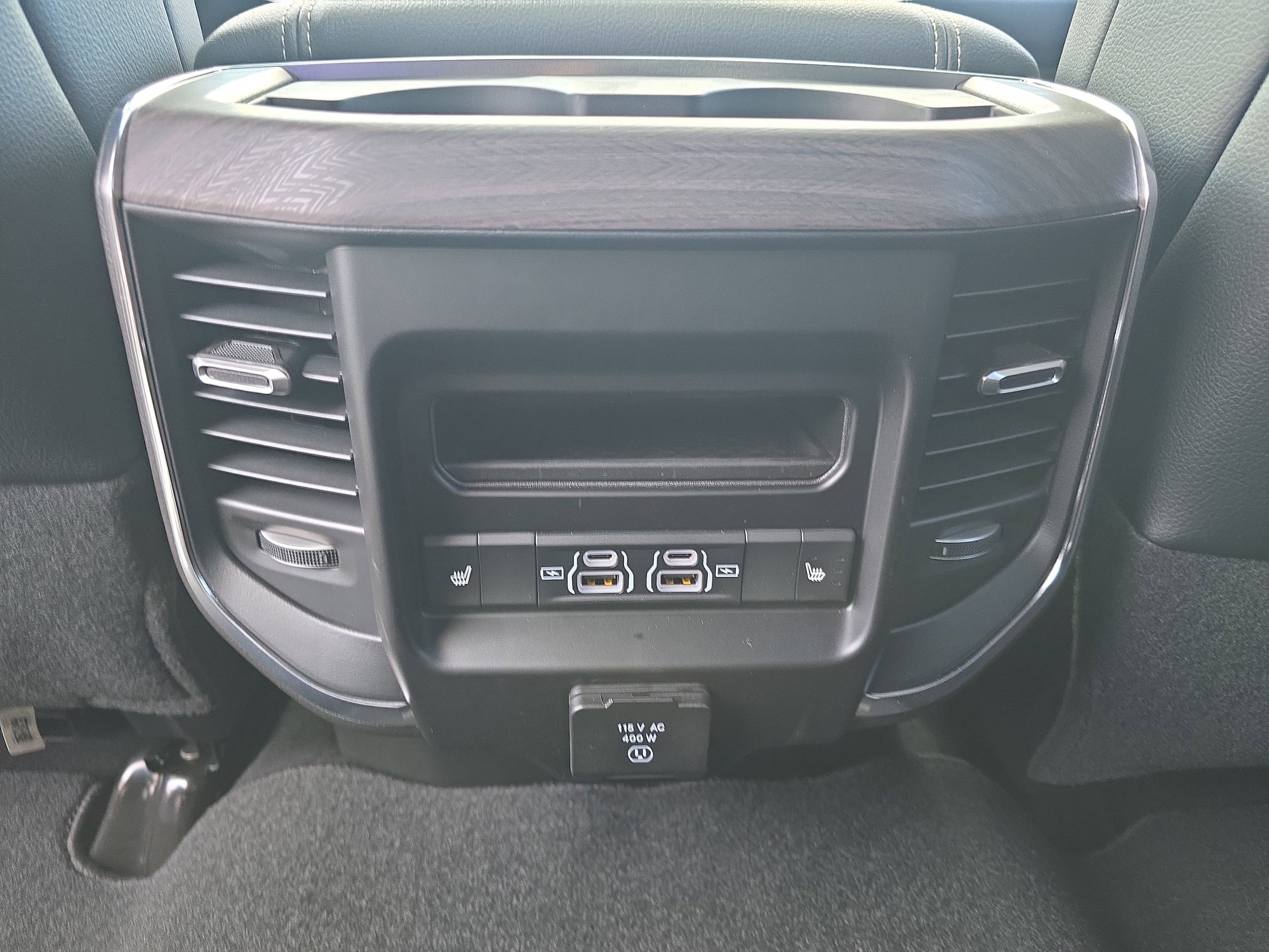 2026 RAM 2500 Laramie - Photo 17