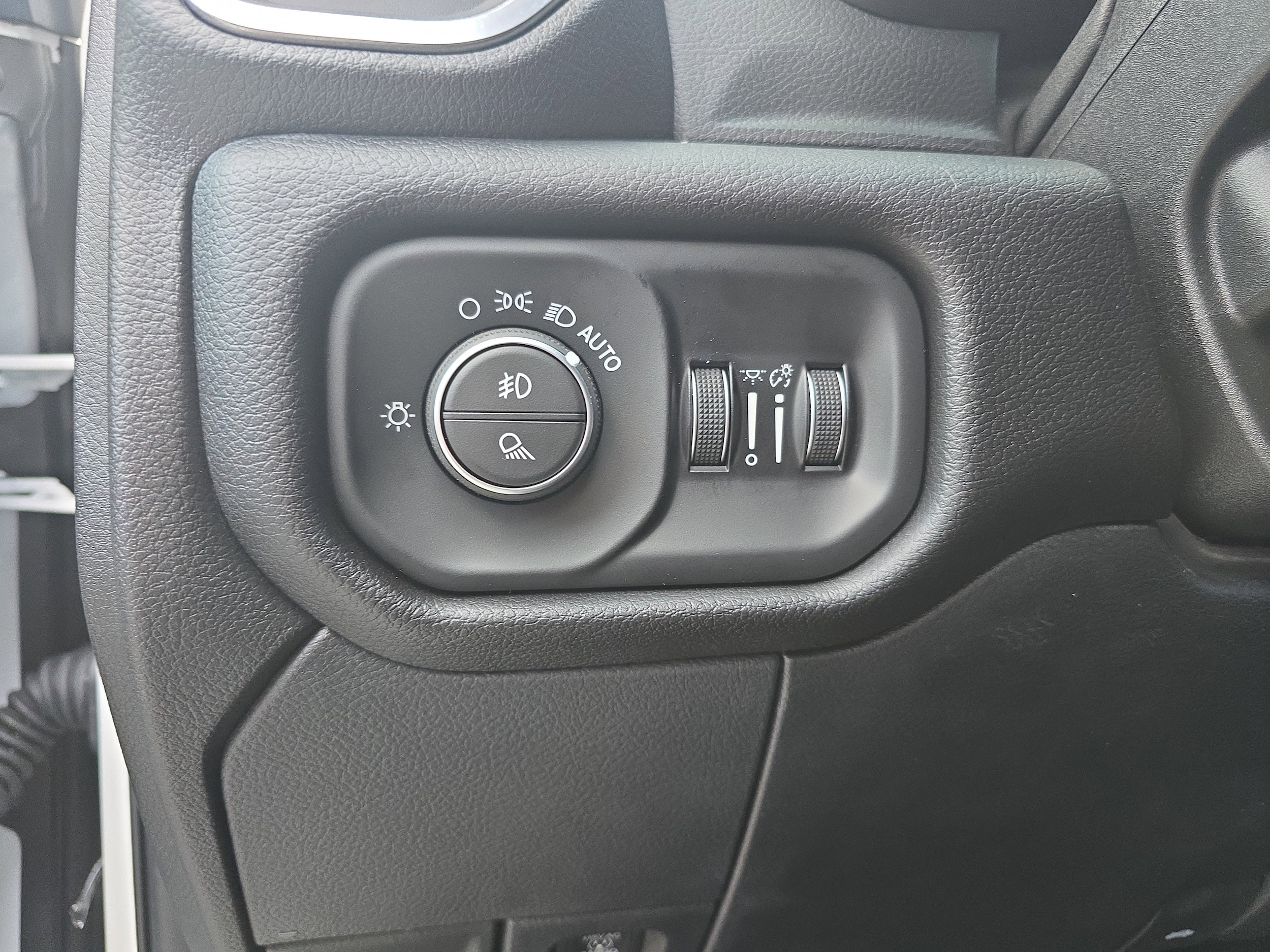 2026 RAM 2500 Laramie - Photo 21