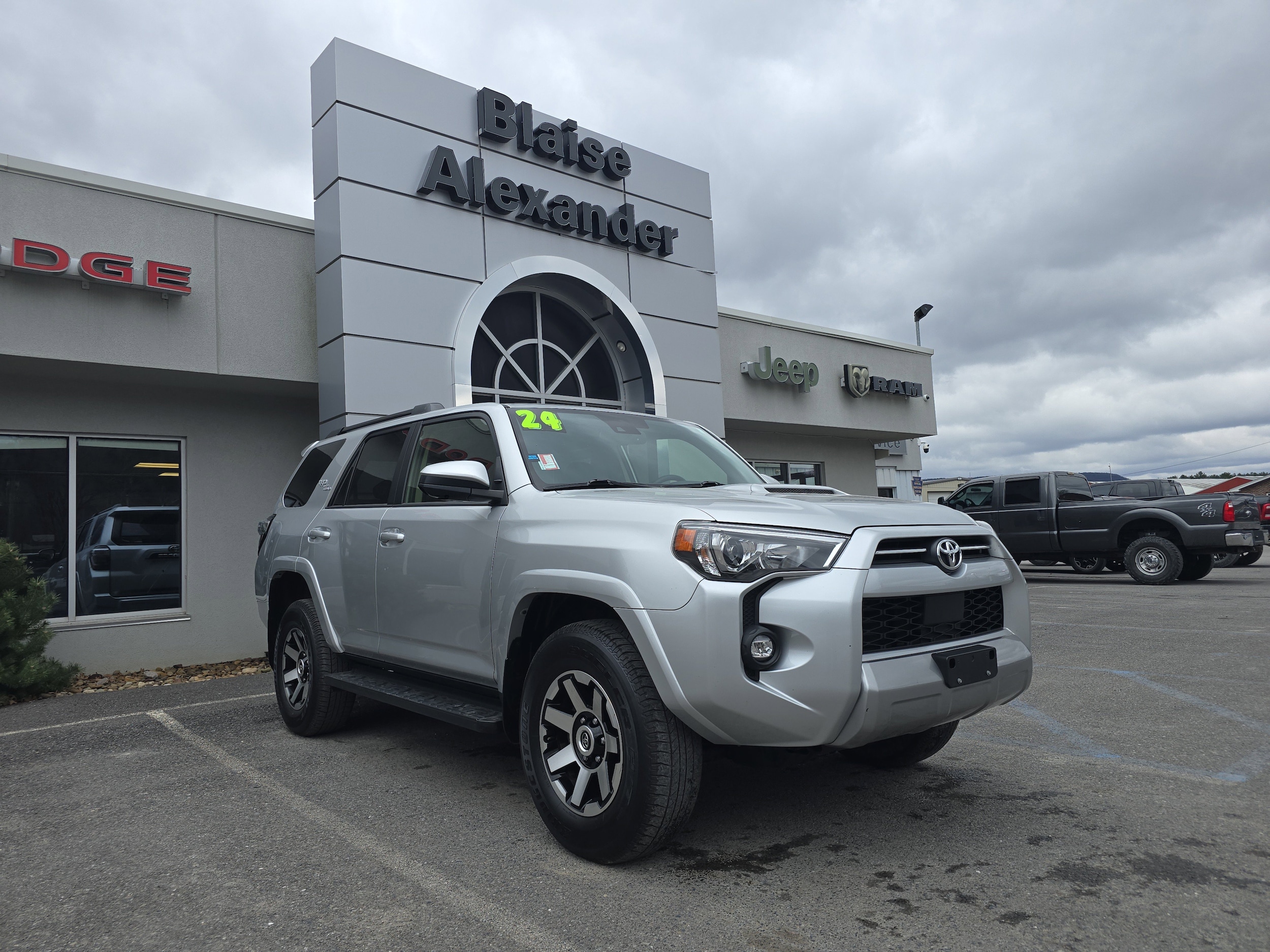 2024 Toyota 4Runner TRD Off-Road 4WD V6's photo