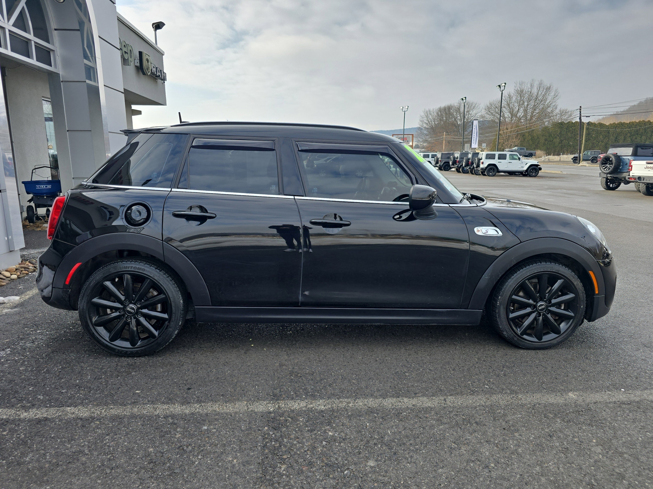 Used 2020 MINI Hardtop 4 Door S with VIN WMWXU9C06L2L60737 for sale in Mansfield, PA