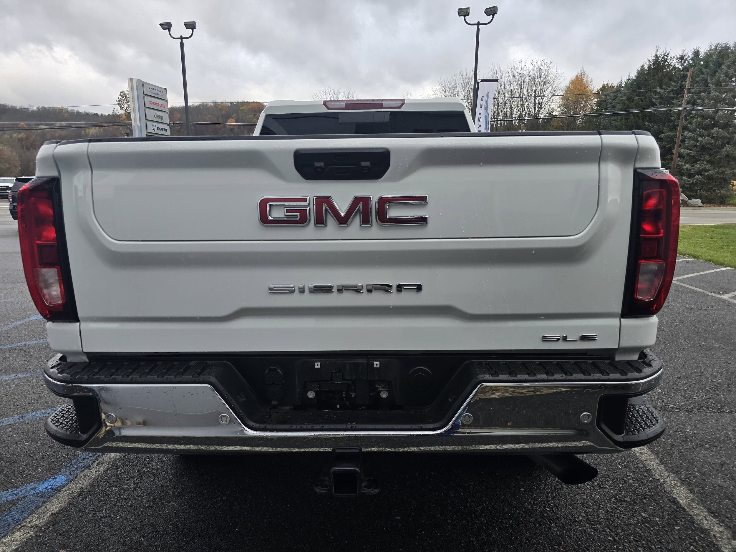 2023 Gmc Sierra 2500 HD SLE photo 3