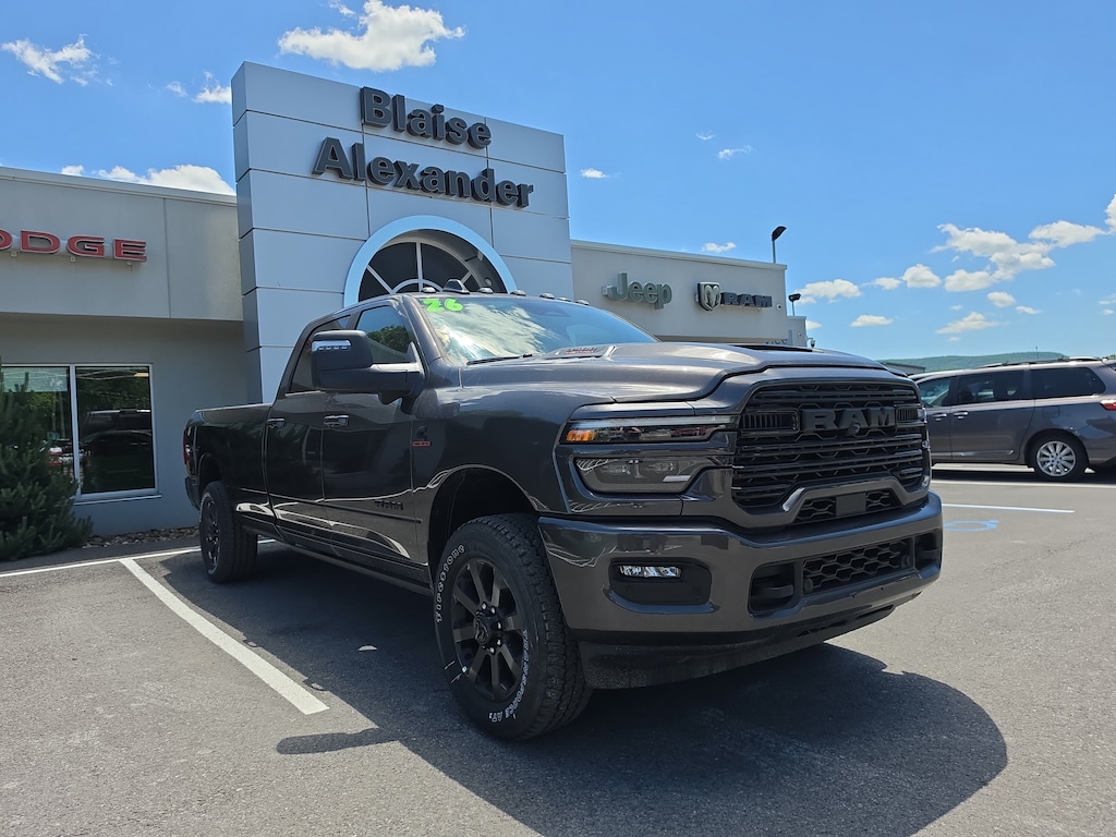 New 2026 Ram 3500 LARAMIE CREW CAB 4X4 8' BOX Pickup