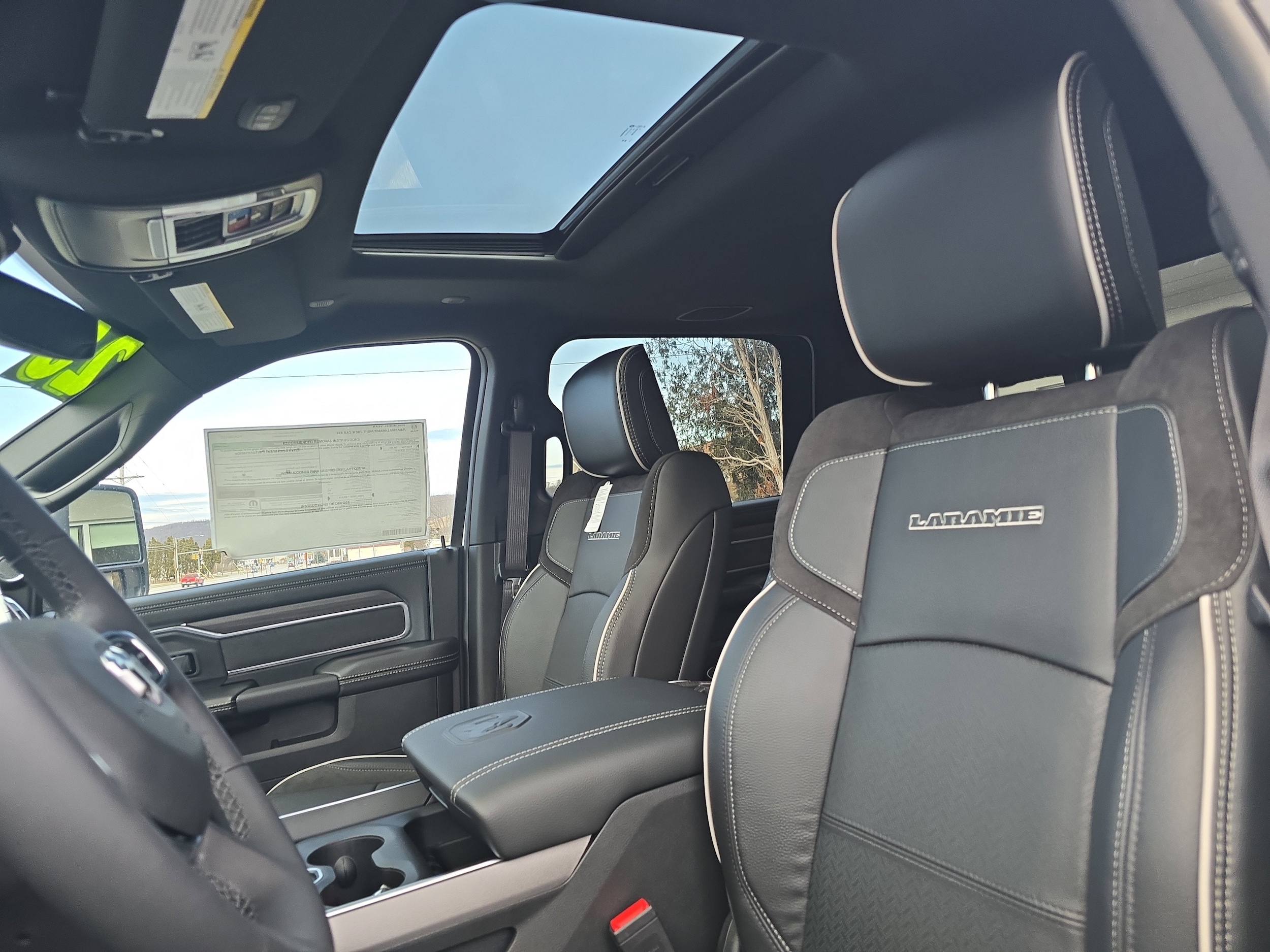 2026 RAM 2500 Laramie - Photo 13