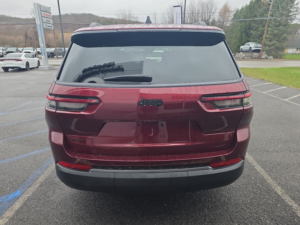 New 2026 Jeep Grand Cherokee L LAREDO ALTITUDE 4X4 Sport Utility