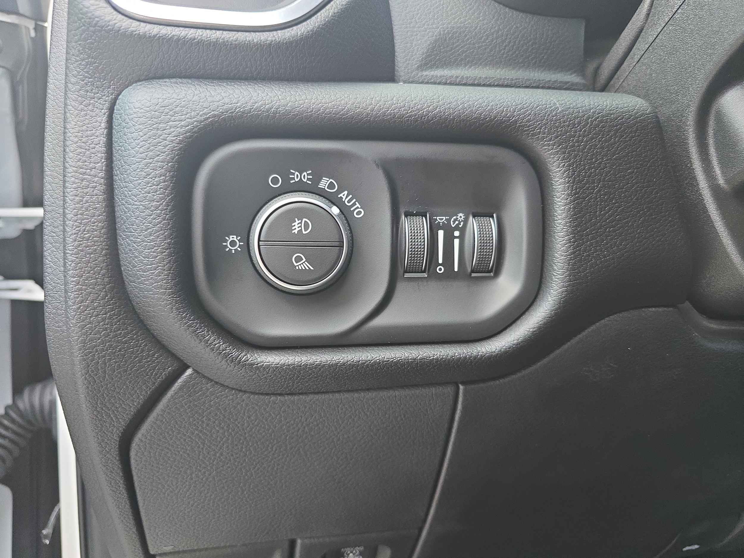 2026 RAM 2500 Laramie - Photo 21