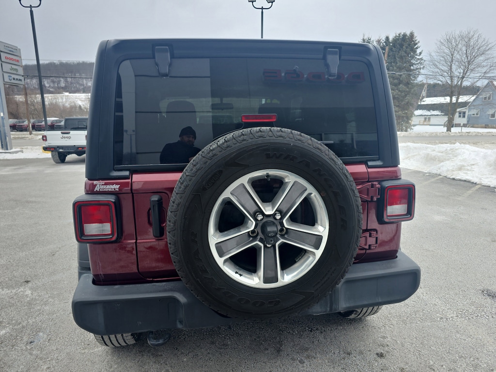 Used 2021 Jeep Wrangler Sport SUV