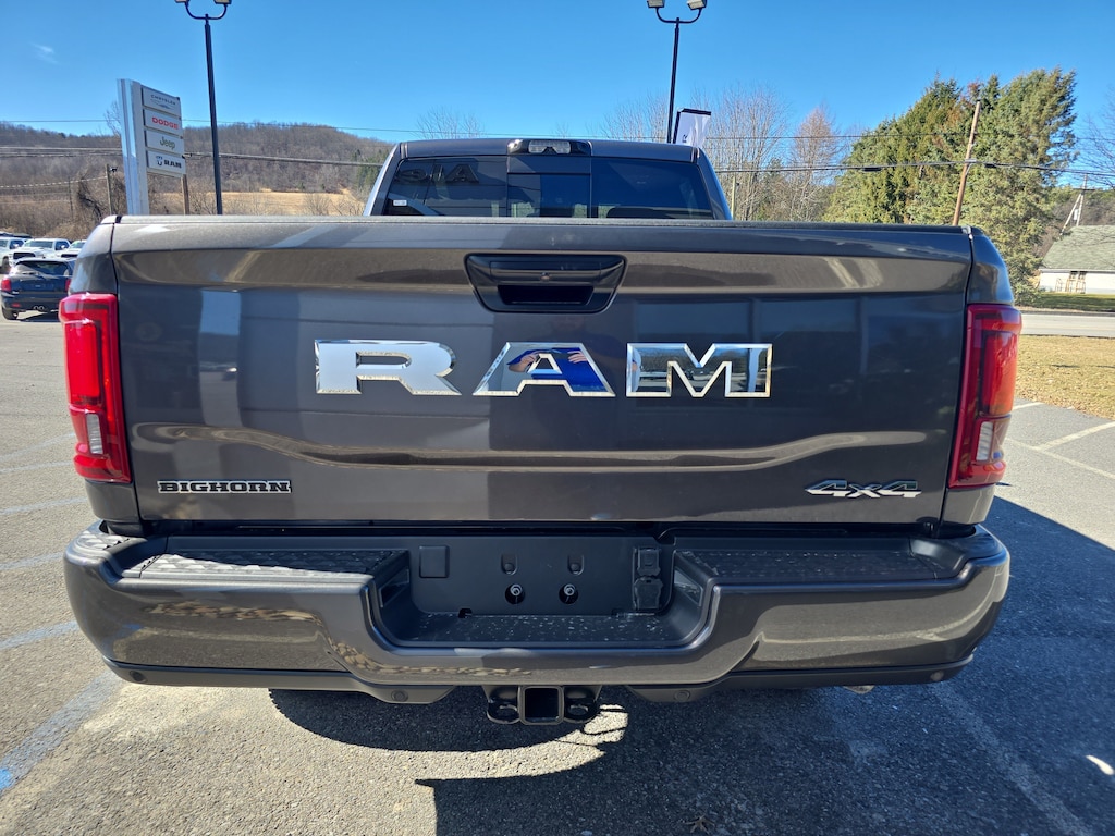 New 2026 Ram 2500 BIG HORN CREW CAB 4X4 6'4 BOX Pickup