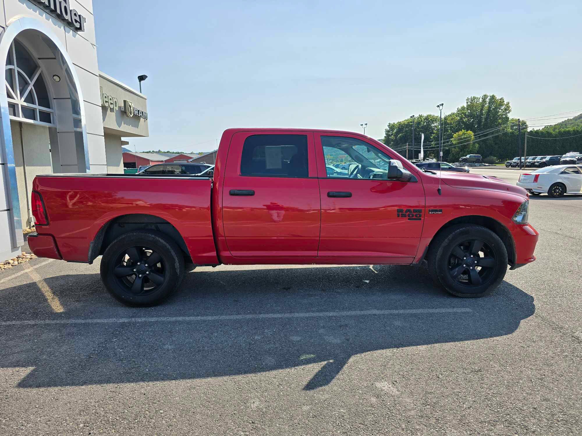 2020 Ram 1500 Classic Tradesman Express photo 2