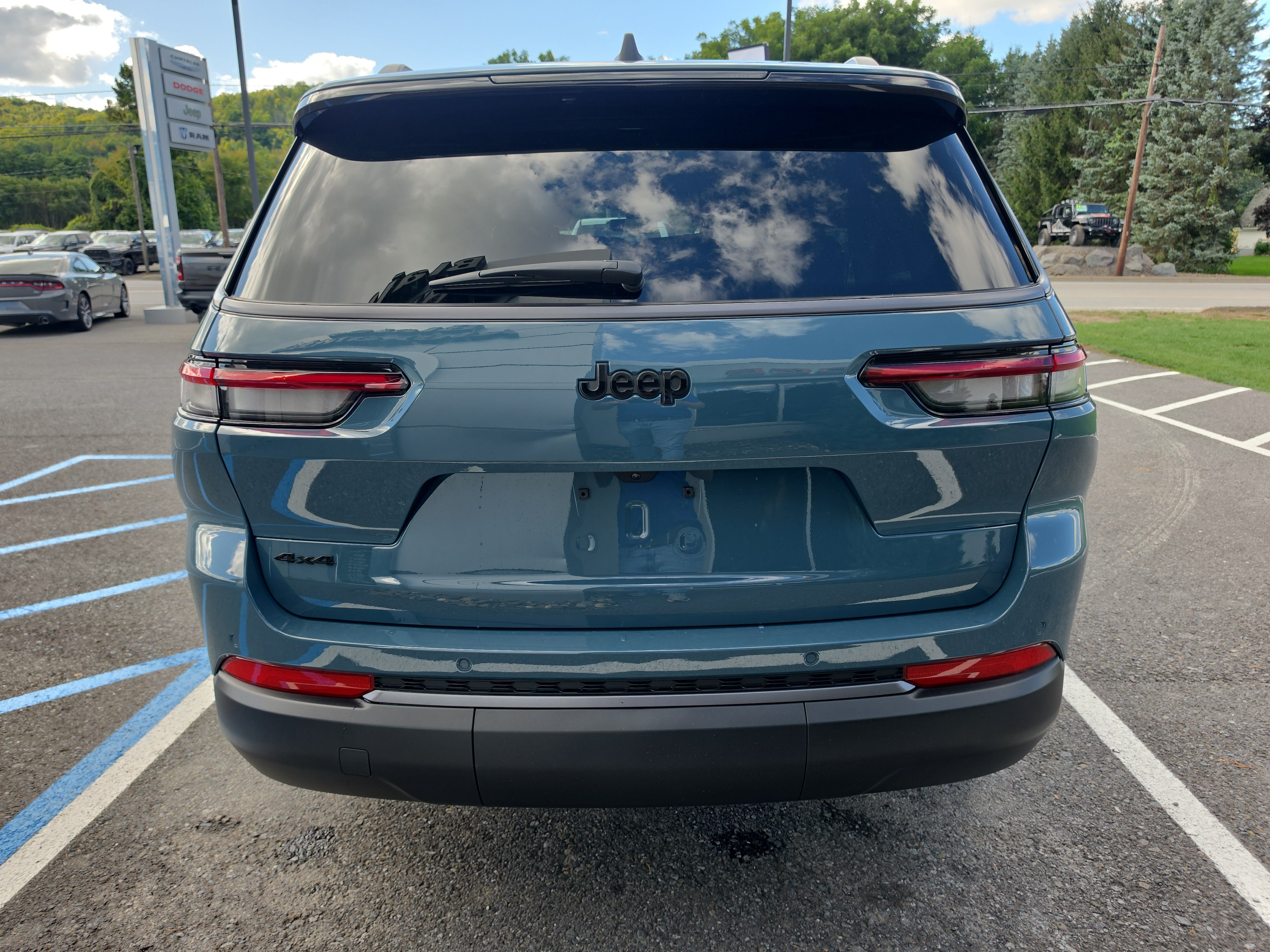 New 2027 Jeep Grand Cherokee L LIMITED 4X4 Sport Utility