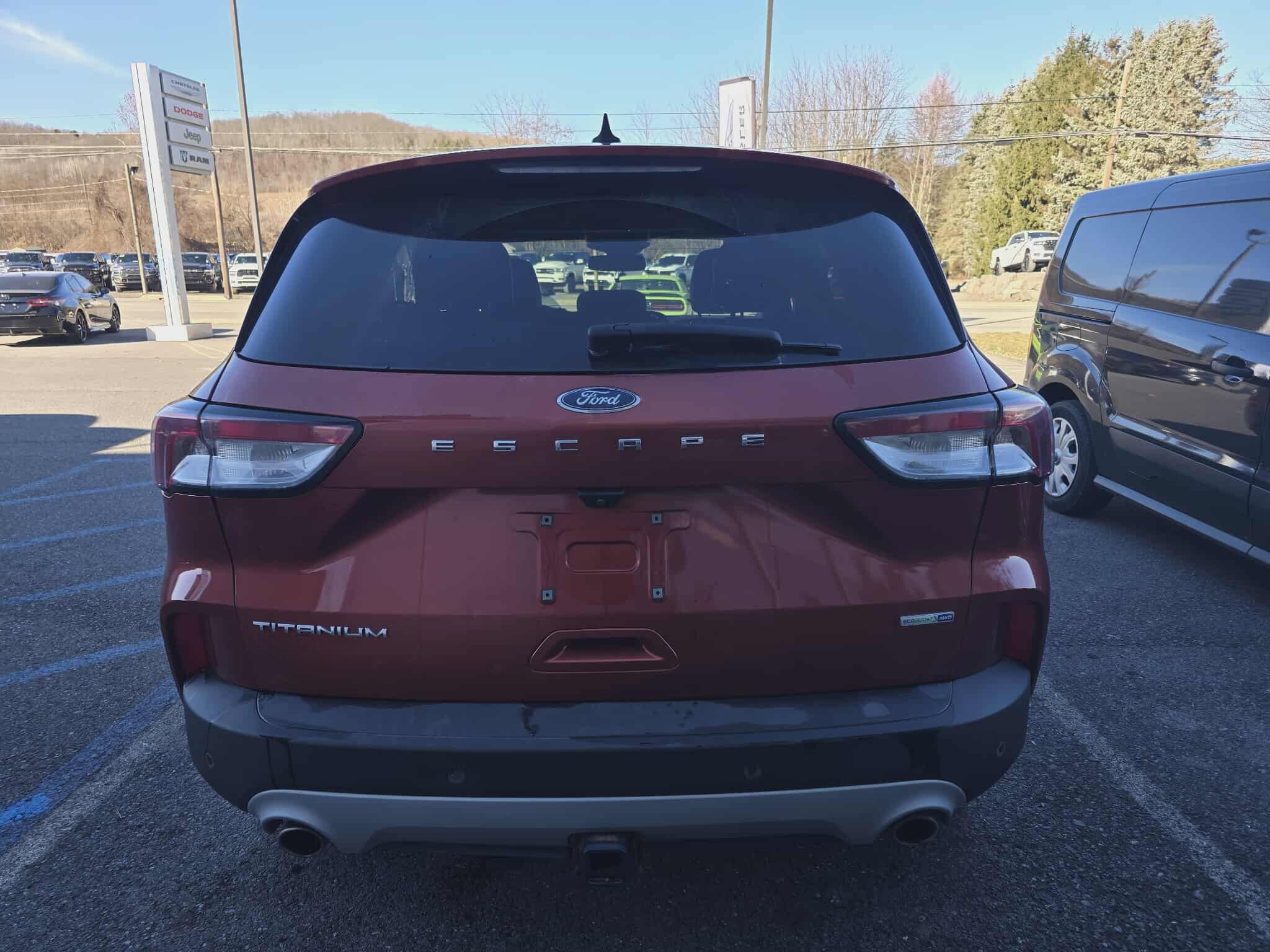 2020 Ford Escape Titanium photo 3
