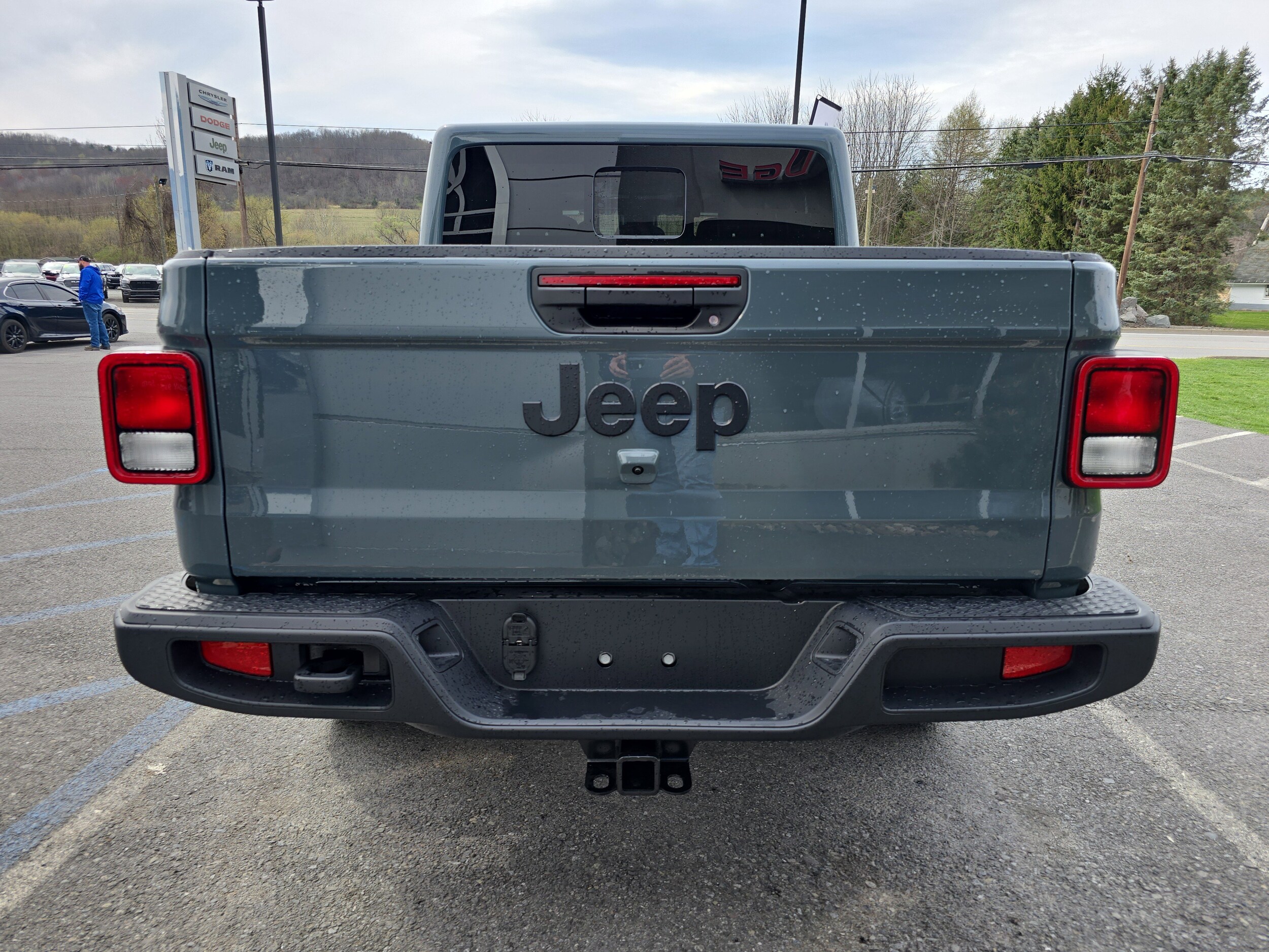 2025 Jeep Gladiator Sport S photo 4