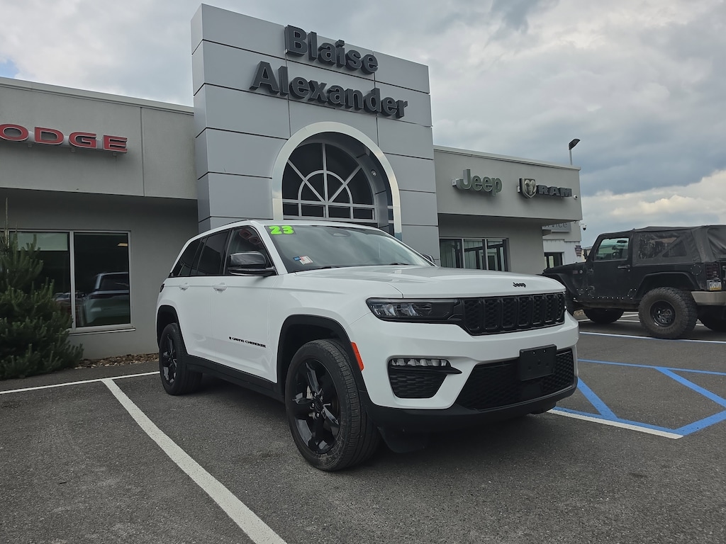 Used 2023 Jeep Grand Cherokee Limited SUV