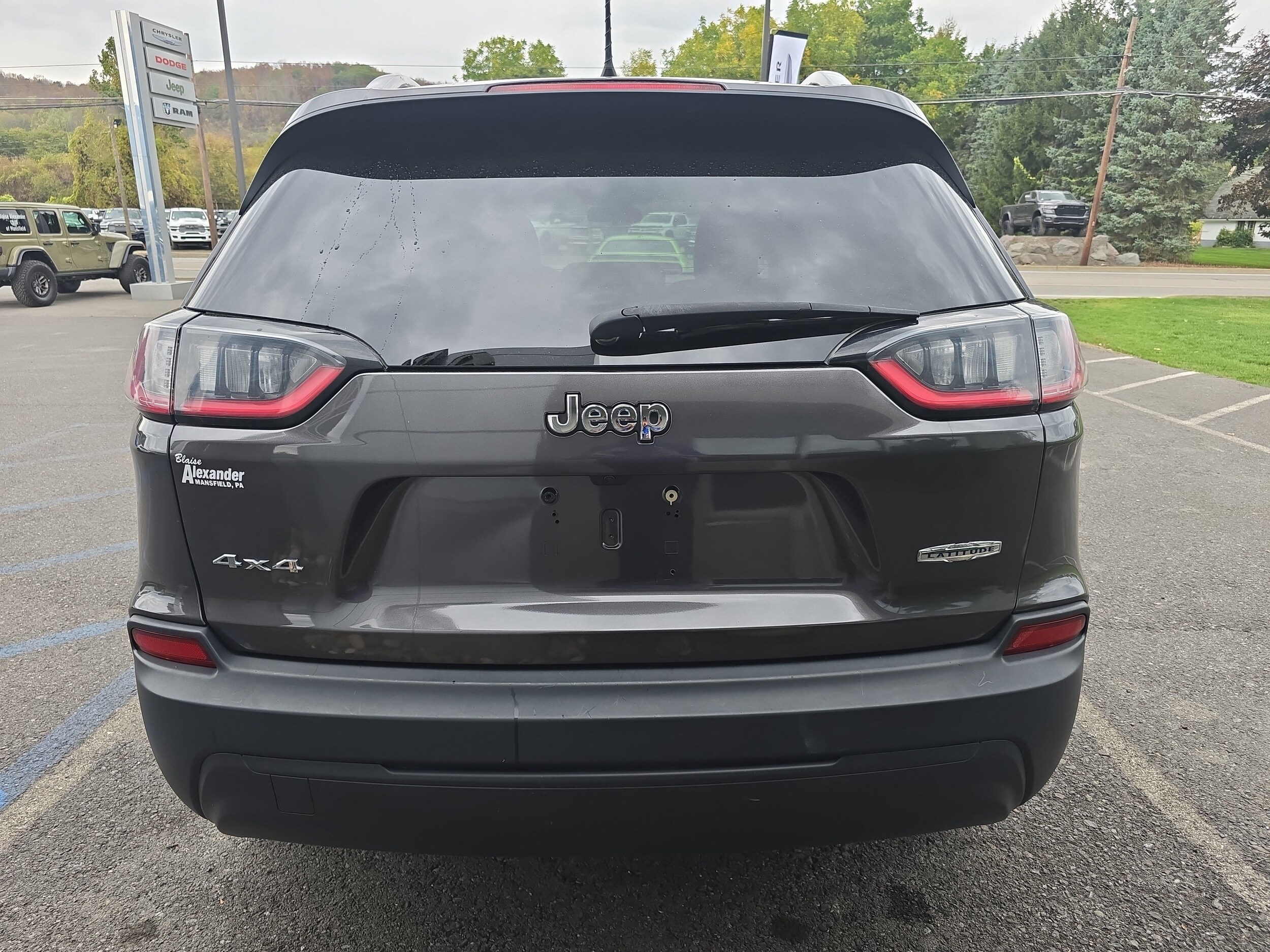 2019 Jeep Cherokee Latitude photo 3