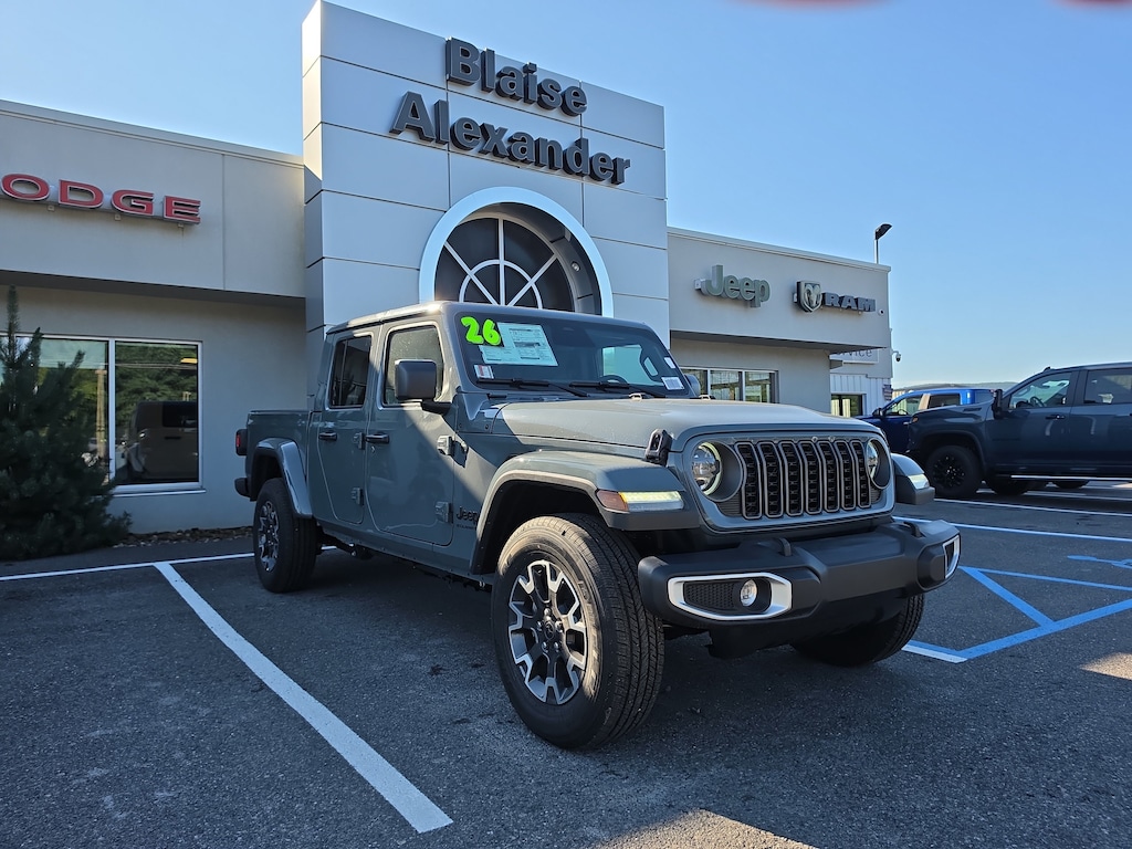 New 2026 Jeep Gladiator SAHARA 4X4 Pickup