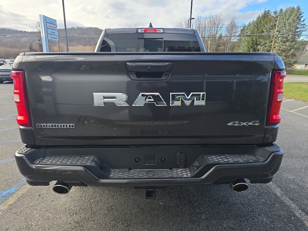 New 2026 Ram 1500 BIG HORN CREW CAB 4X4 5'7 BOX Pickup