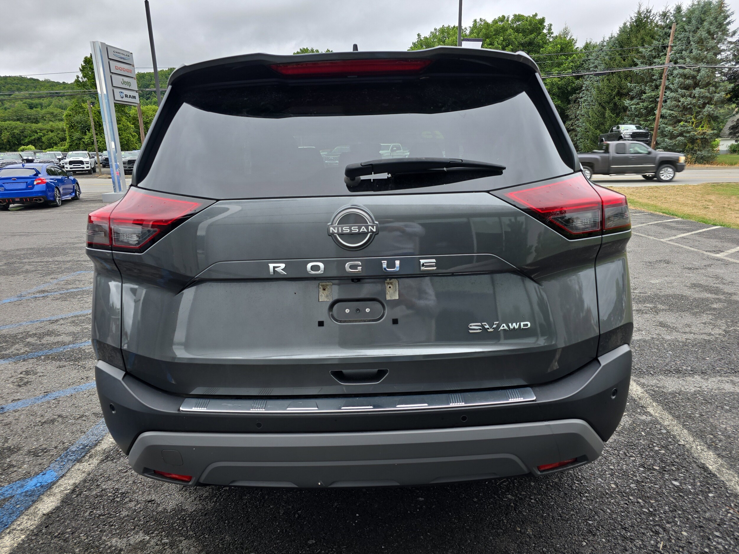 2023 Nissan Rogue AWD SV photo 4