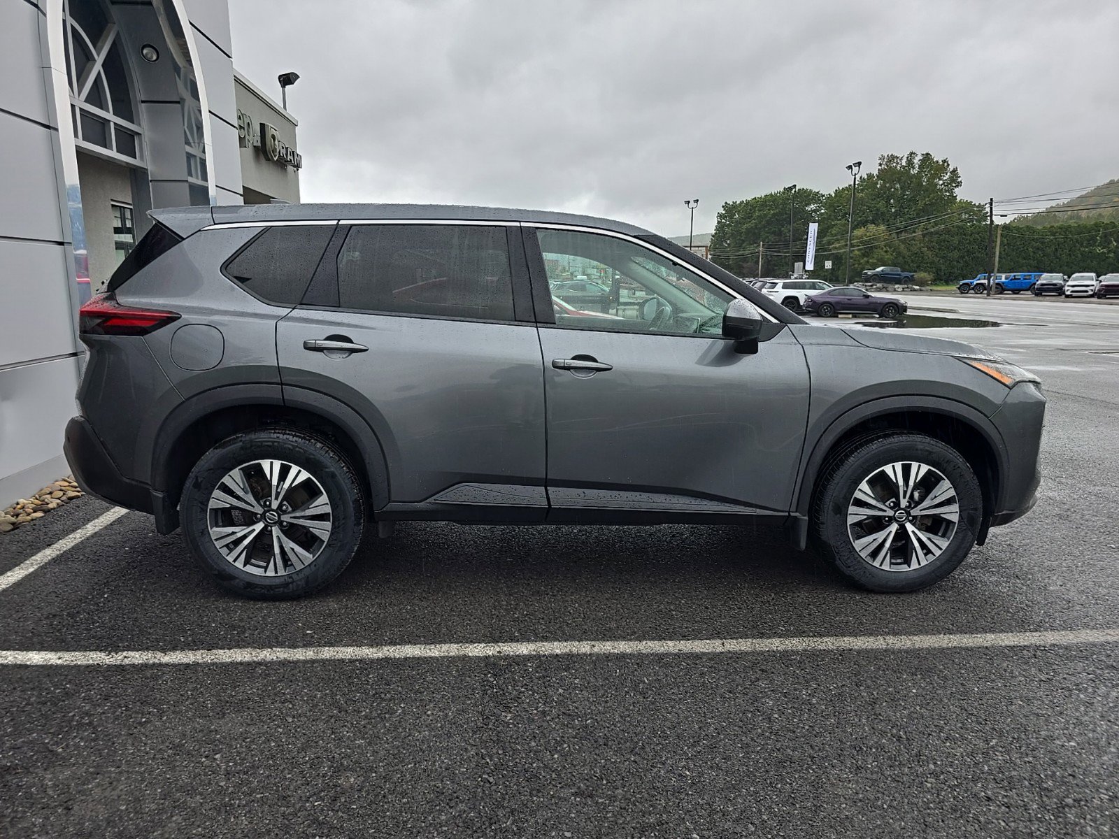 Used 2021 Nissan Rogue SV with VIN 5N1AT3BB7MC772877 for sale in Mansfield, PA