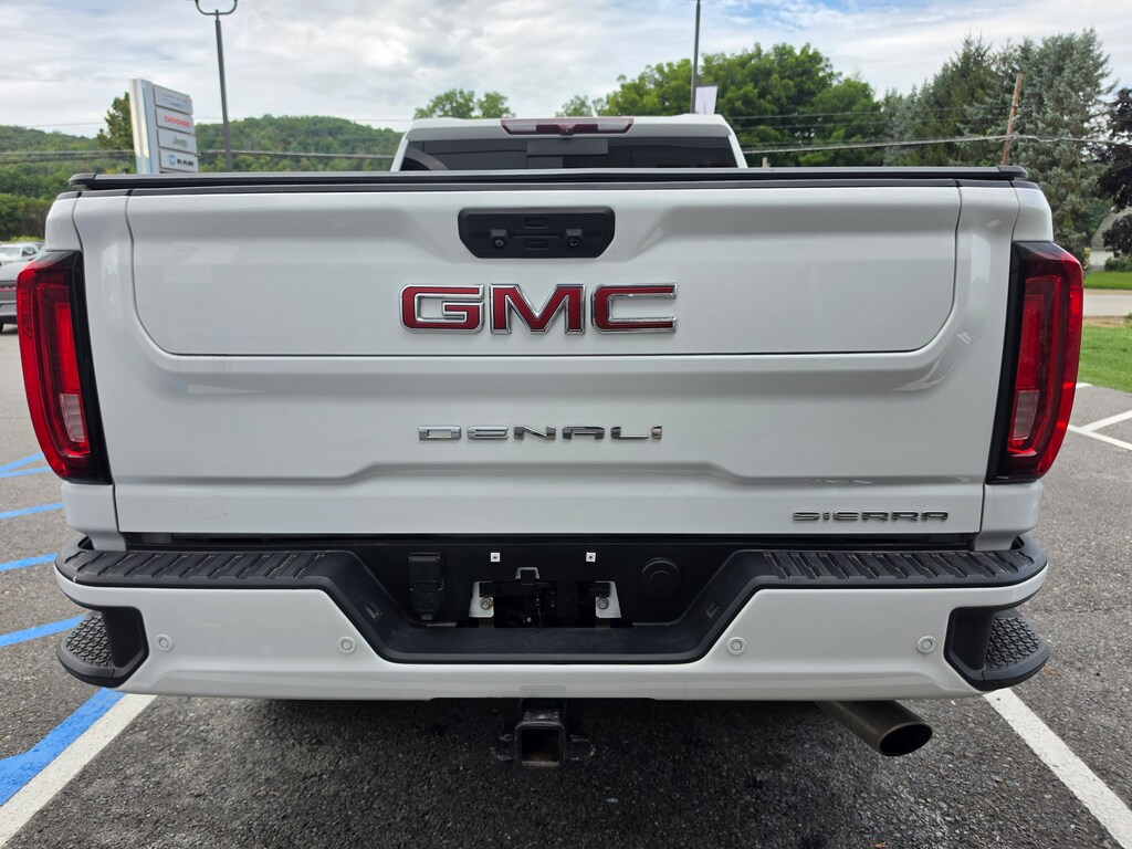 Used 2022 GMC Sierra 2500HD Denali Truck Crew Cab