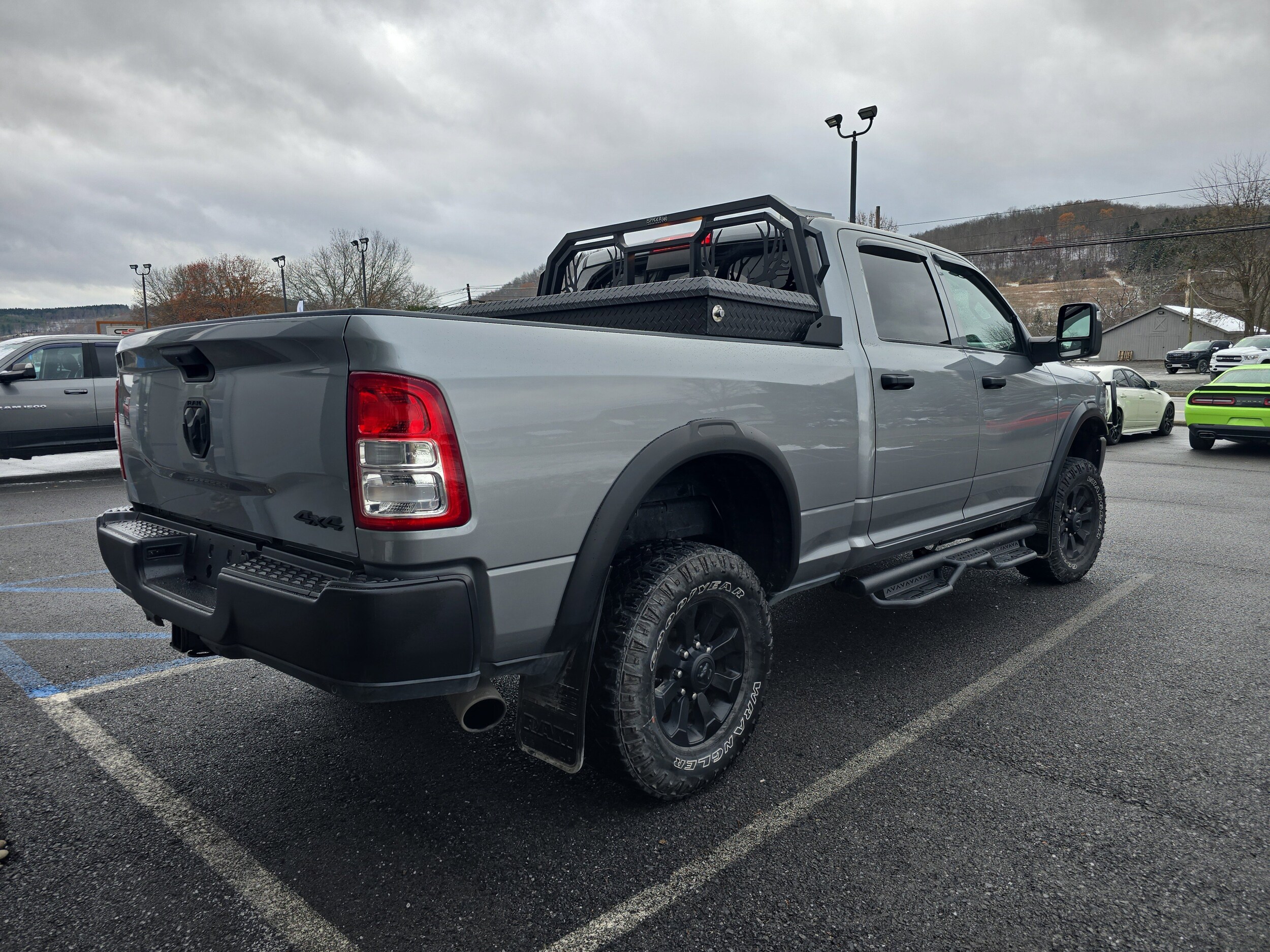 2024 Ram 2500 Tradesman photo 3
