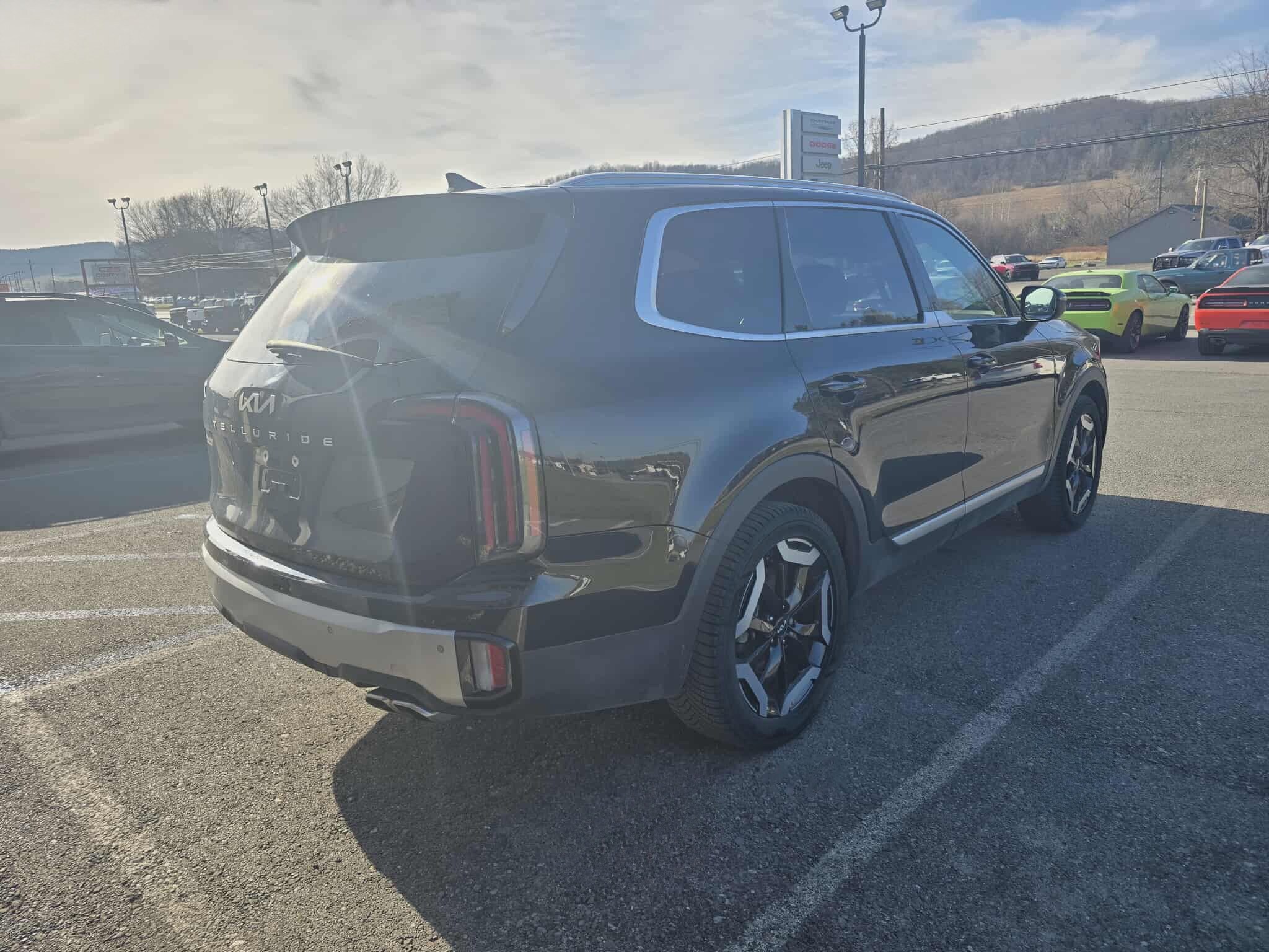 2023 Kia Telluride EX photo 2