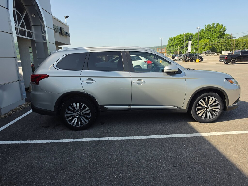 Used 2020 Mitsubishi Outlander SEL CUV