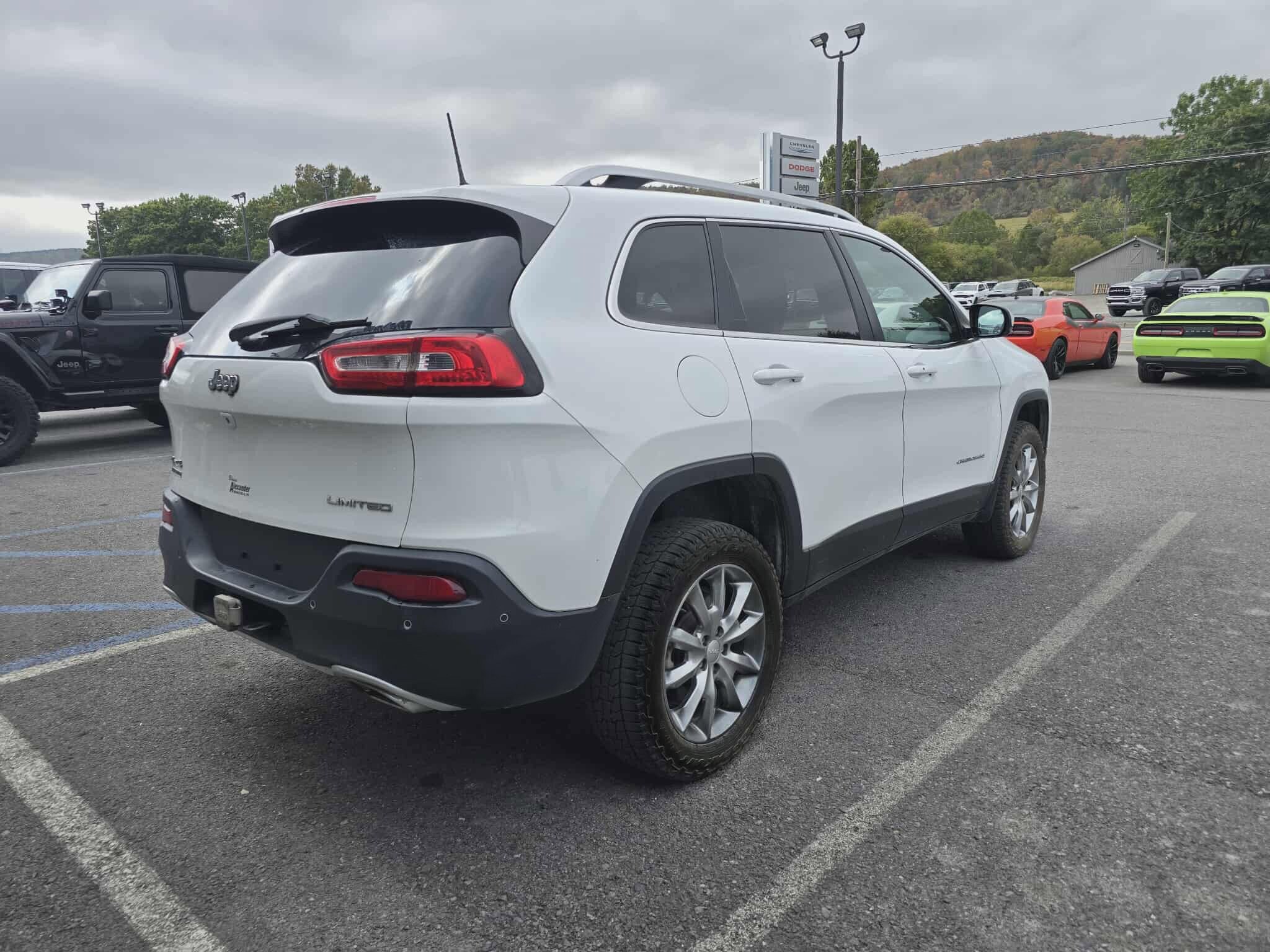 2018 Jeep Cherokee Limited photo 3
