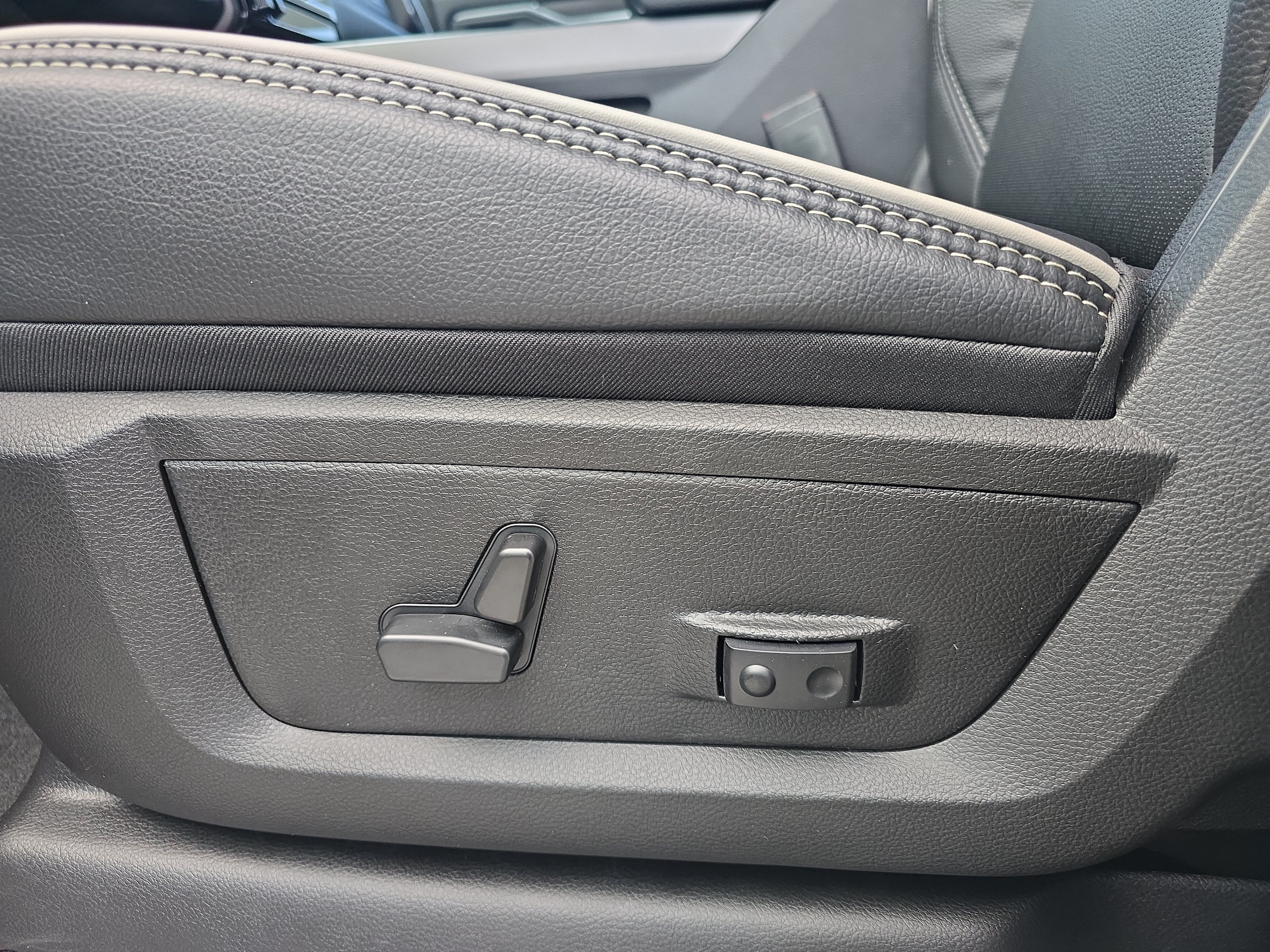 2026 RAM 2500 Laramie - Photo 14