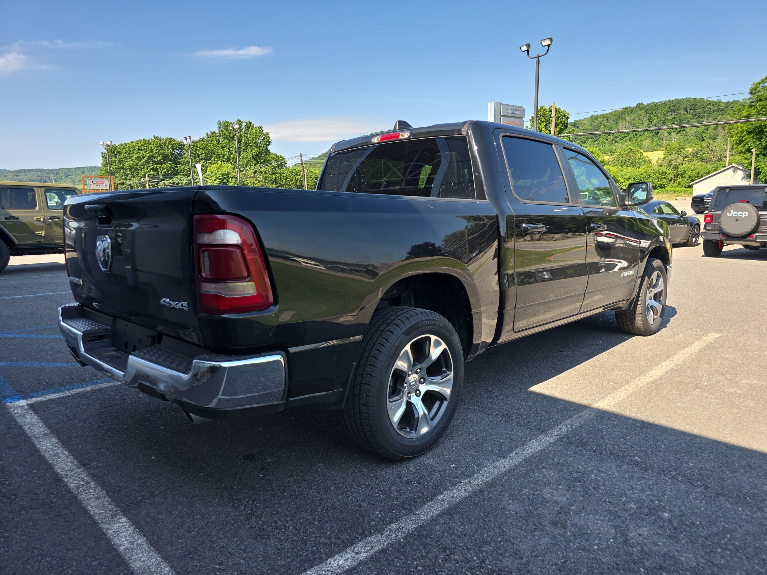 2024 Ram 1500 Laramie photo 3