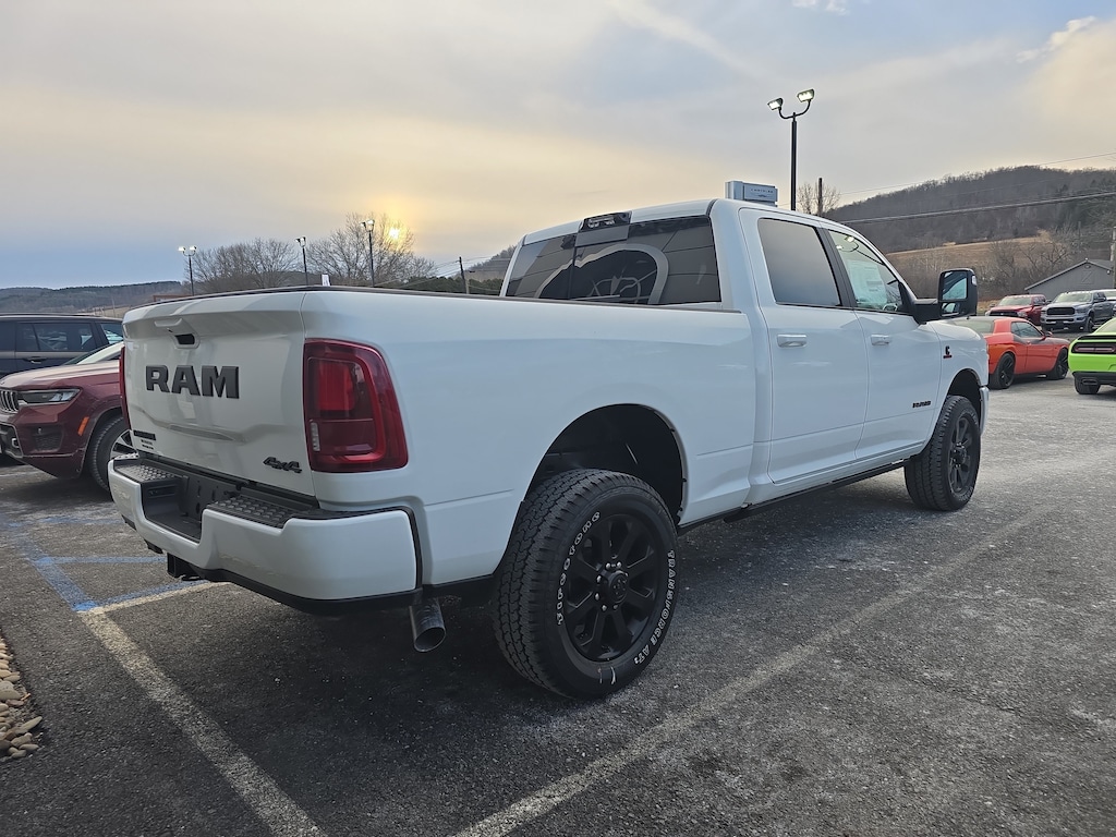 New 2026 Ram 2500 LARAMIE CREW CAB 4X4 6'4 BOX Pickup