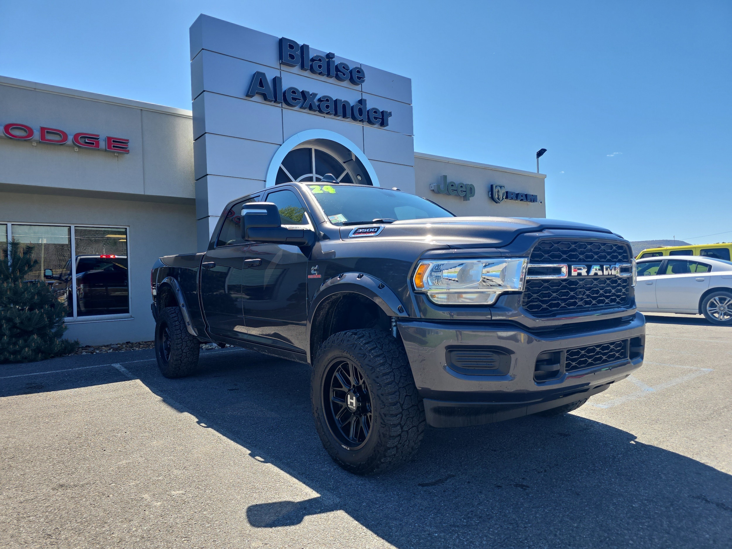 2024 RAM 3500 Tradesman 4X4 Crew Cab SWB's photo