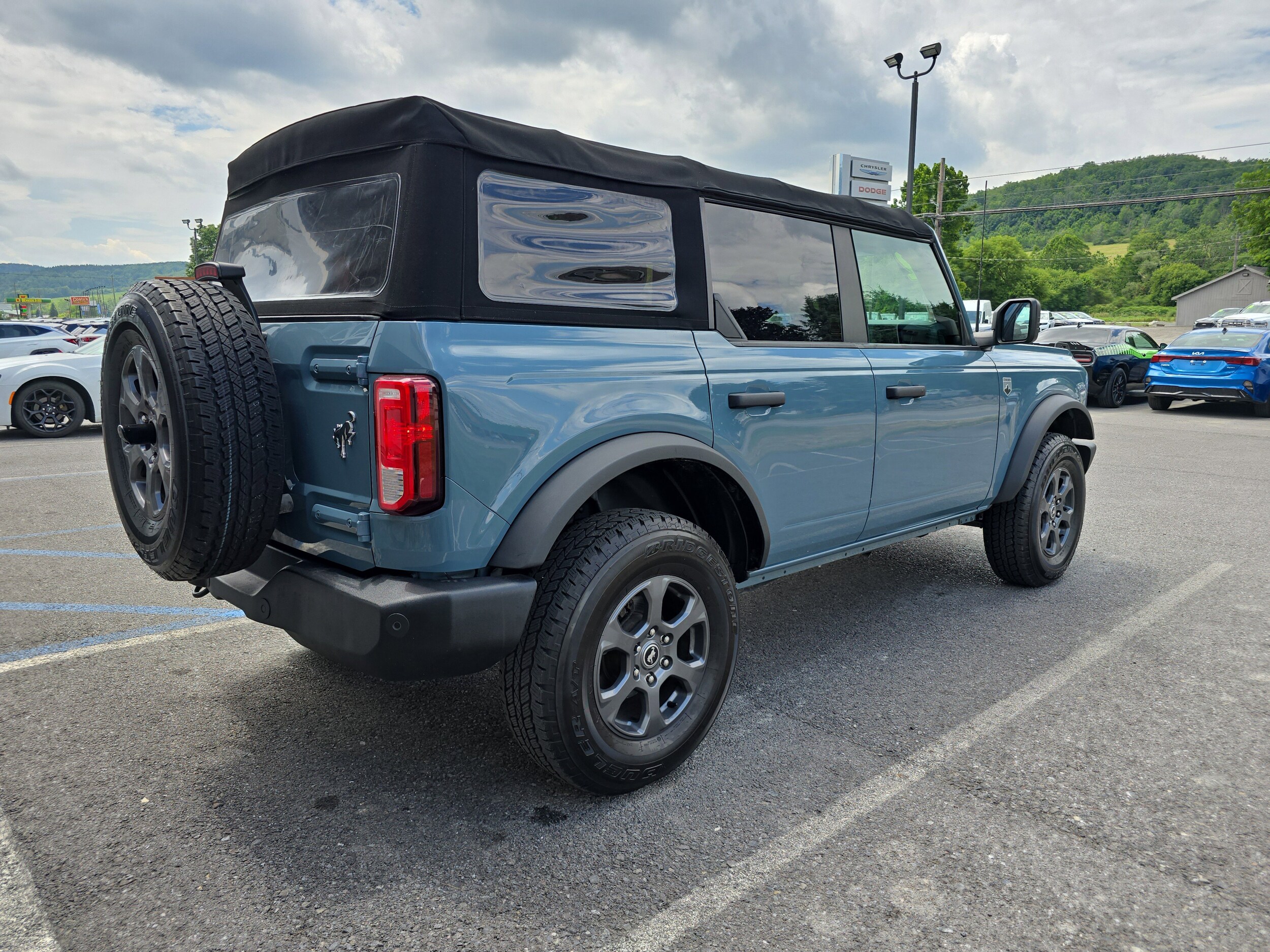 2022 Ford Bronco Big Bend photo 2
