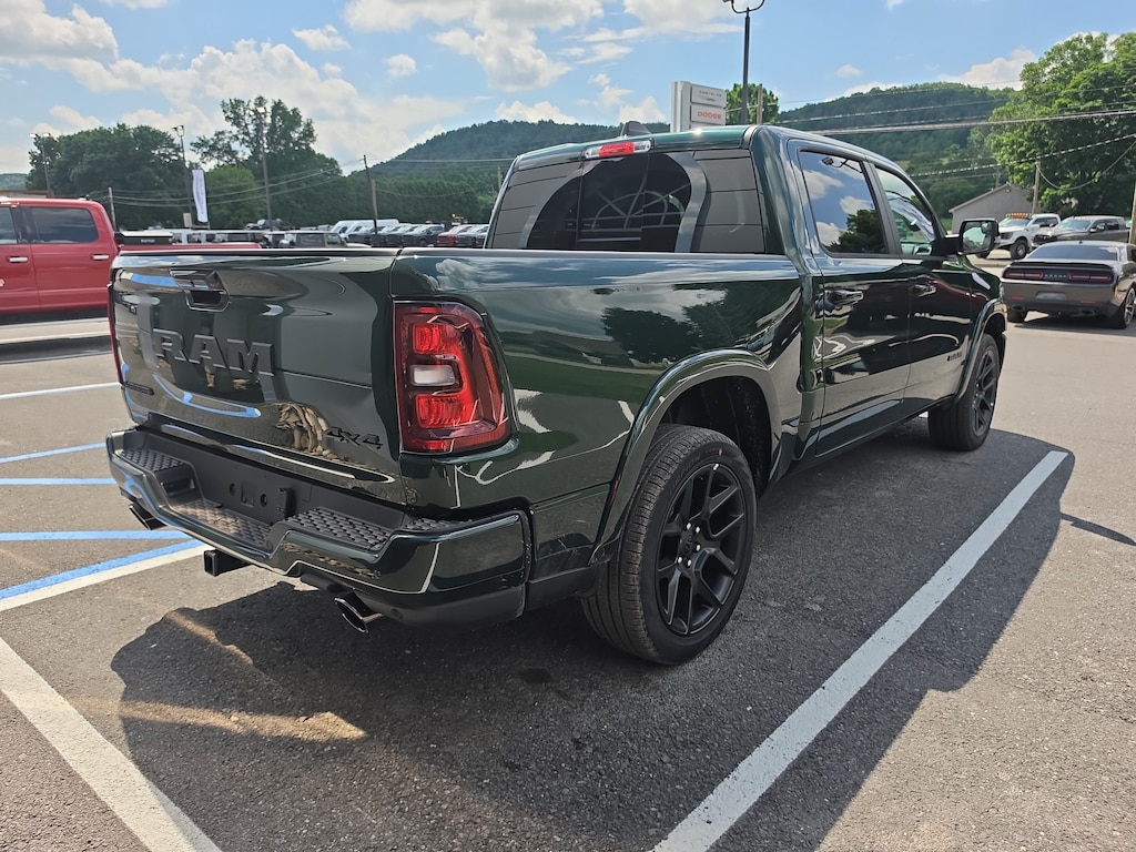 New 2026 Ram 1500 LARAMIE CREW CAB 4X4 5'7 BOX Pickup