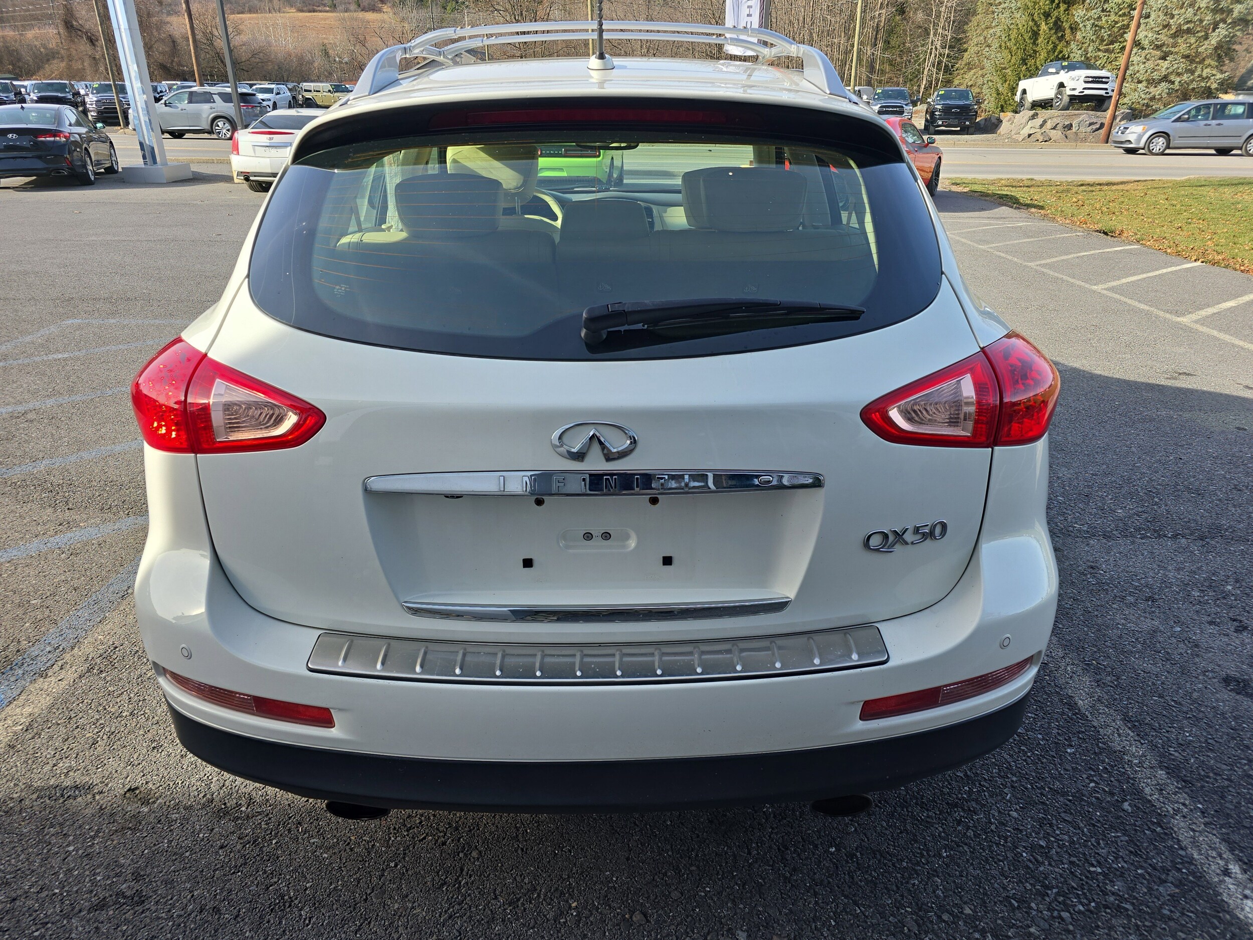 2015 Infiniti QX50 AWD Journey photo 3