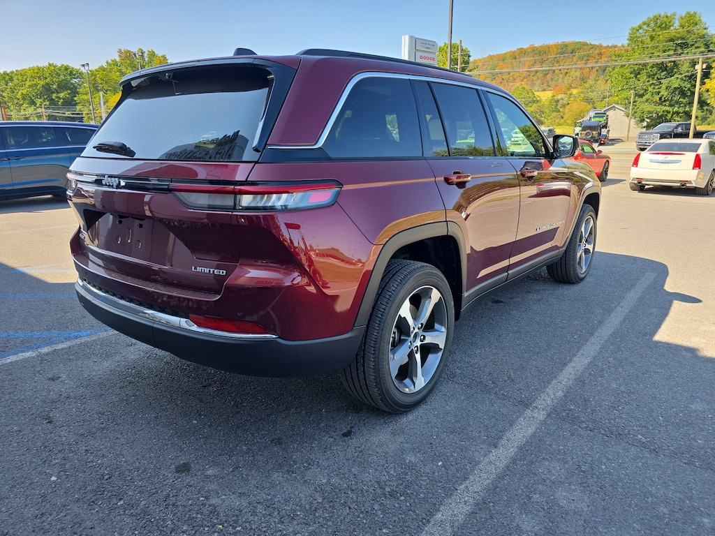 New 2025 Jeep Grand Cherokee LIMITED 4X4 Sport Utility