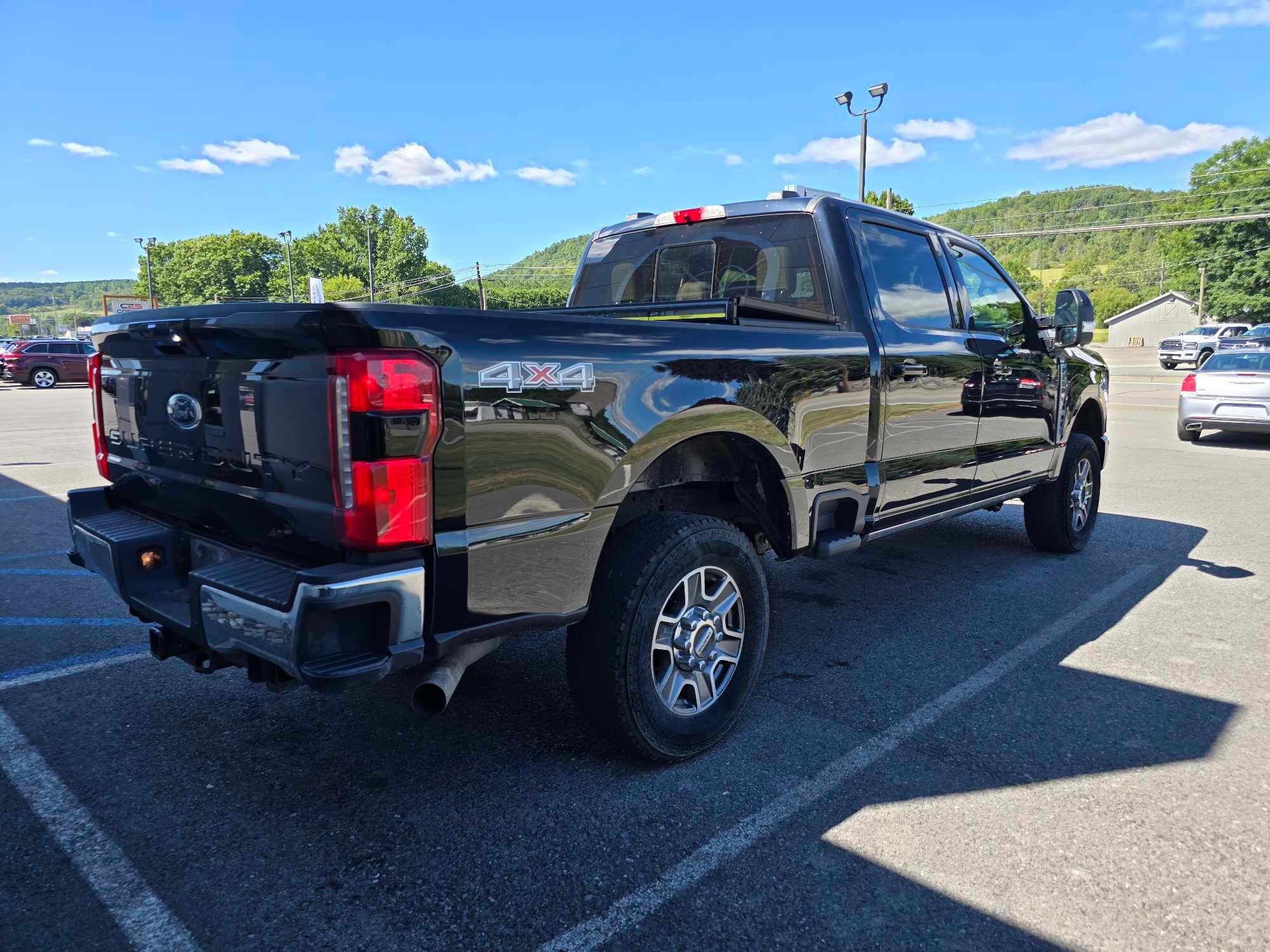 2024 Ford F-250 Lariat photo 3