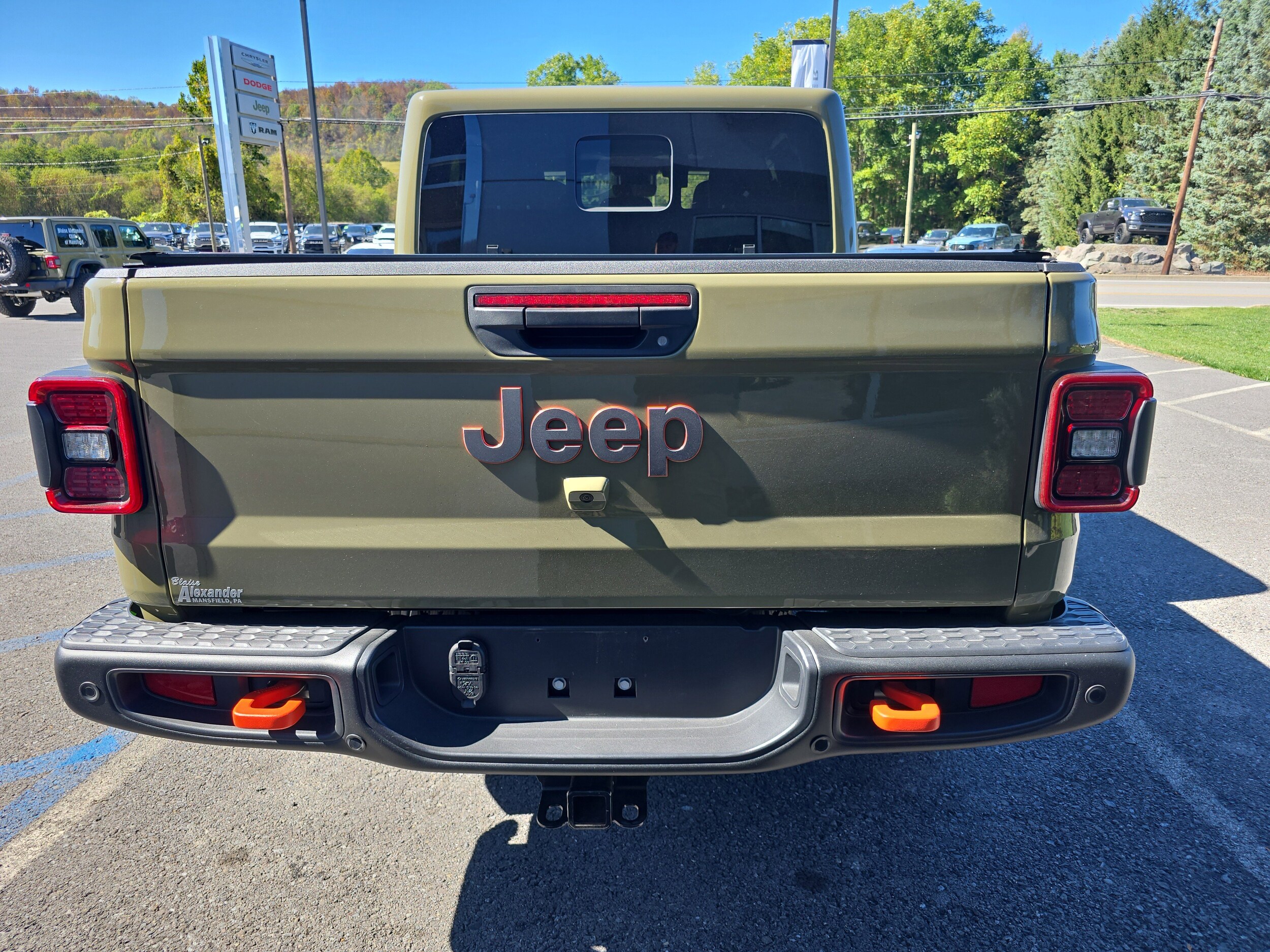 2025 Jeep Gladiator Mojave photo 3