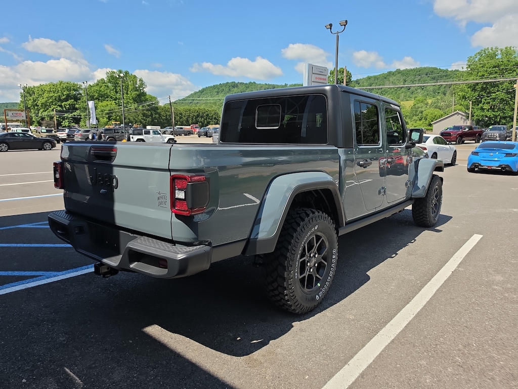 New 2026 Jeep Gladiator WILLYS 4X4 Pickup