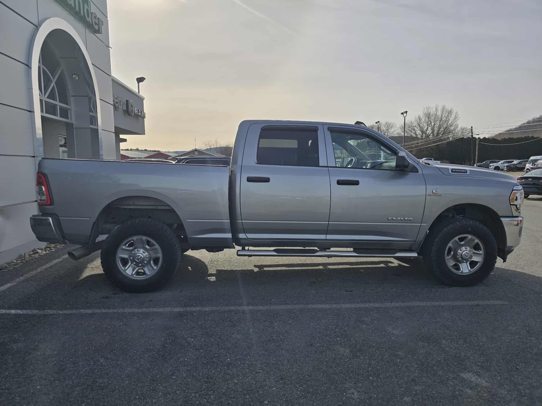 2020 Ram 2500 Tradesman photo 2