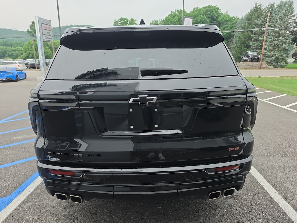 Used 2024 Chevrolet Traverse RS SUV