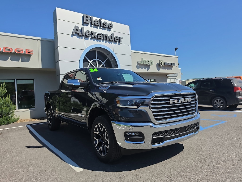 New 2026 Ram 1500 LARAMIE CREW CAB 4X4 5'7 BOX Pickup