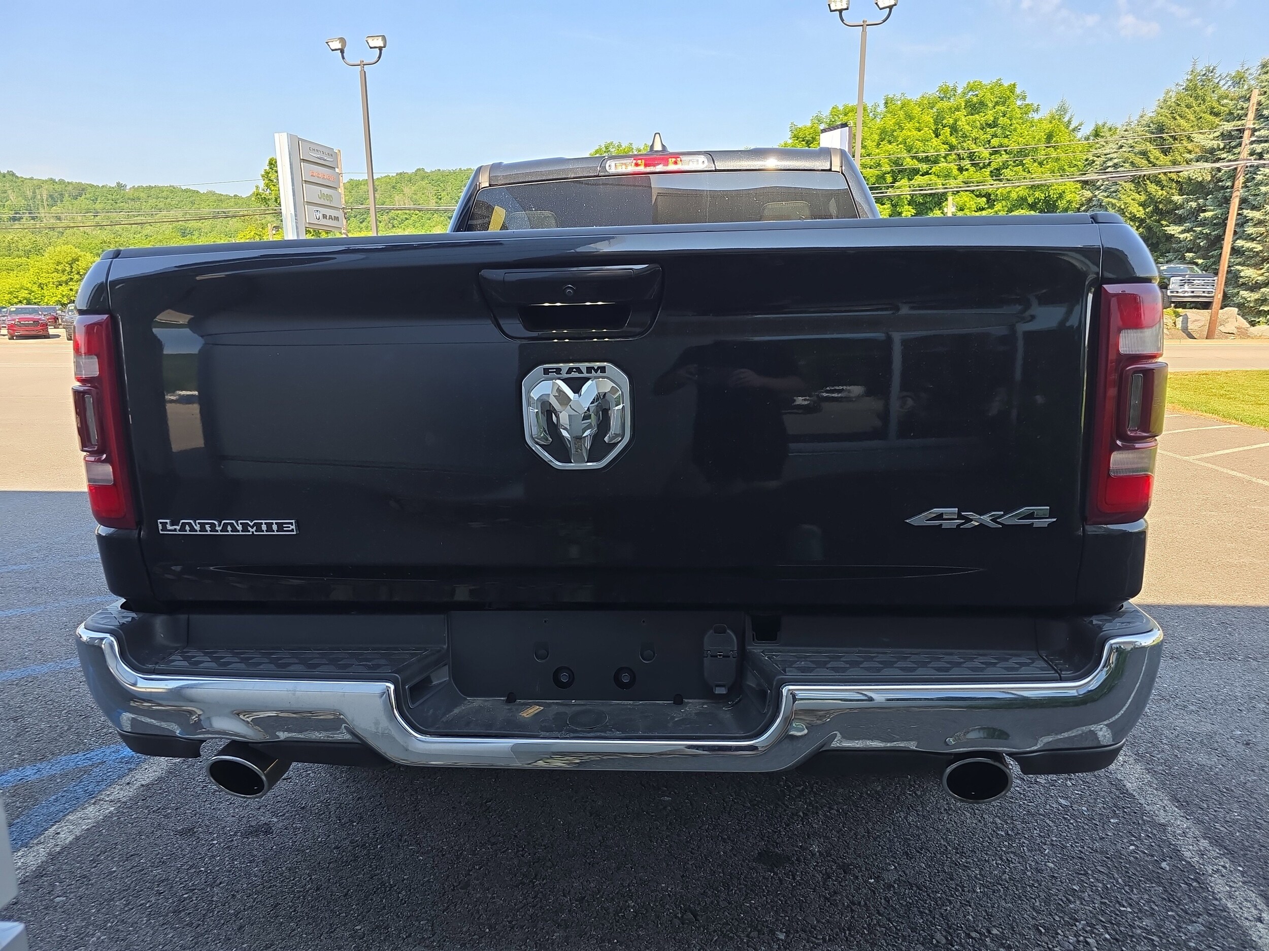 2024 Ram 1500 Laramie photo 4